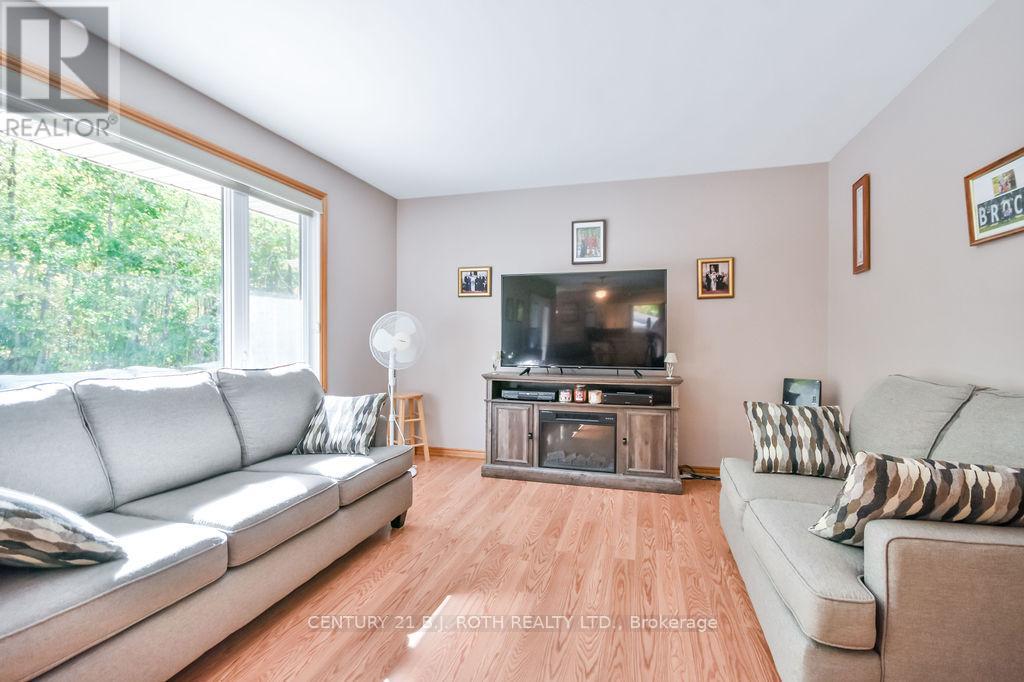 1059 Birchcliffe Crescent, Severn, Ontario  L3V 0W1 - Photo 13 - S12453989