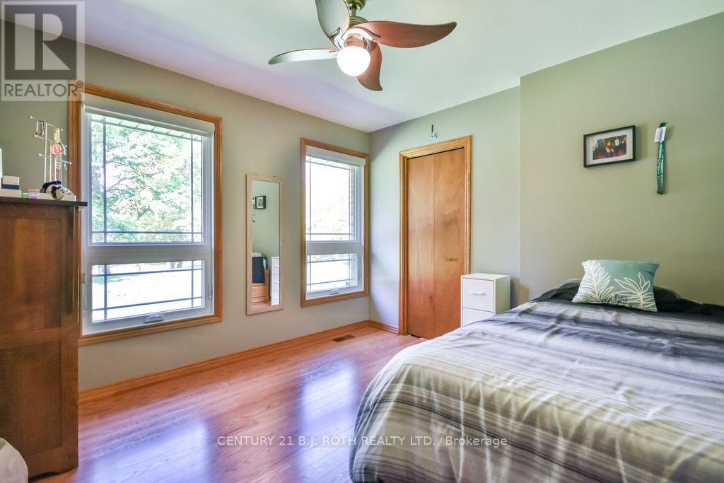 1059 Birchcliffe Crescent, Severn, Ontario  L3V 0W1 - Photo 17 - S12453989