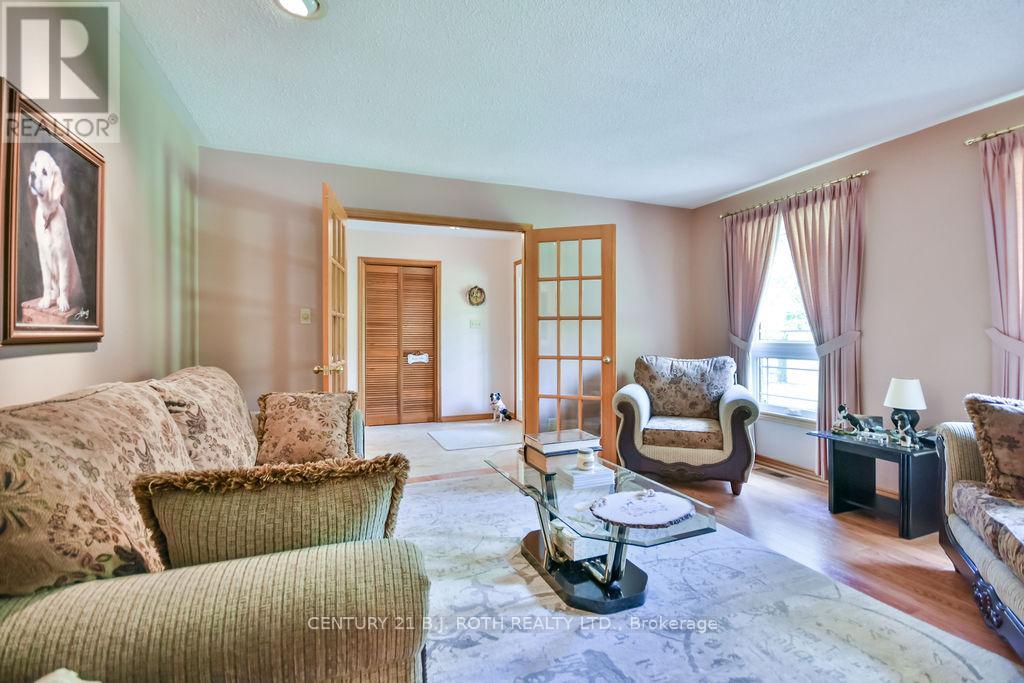 1059 Birchcliffe Crescent, Severn, Ontario  L3V 0W1 - Photo 7 - S12453989