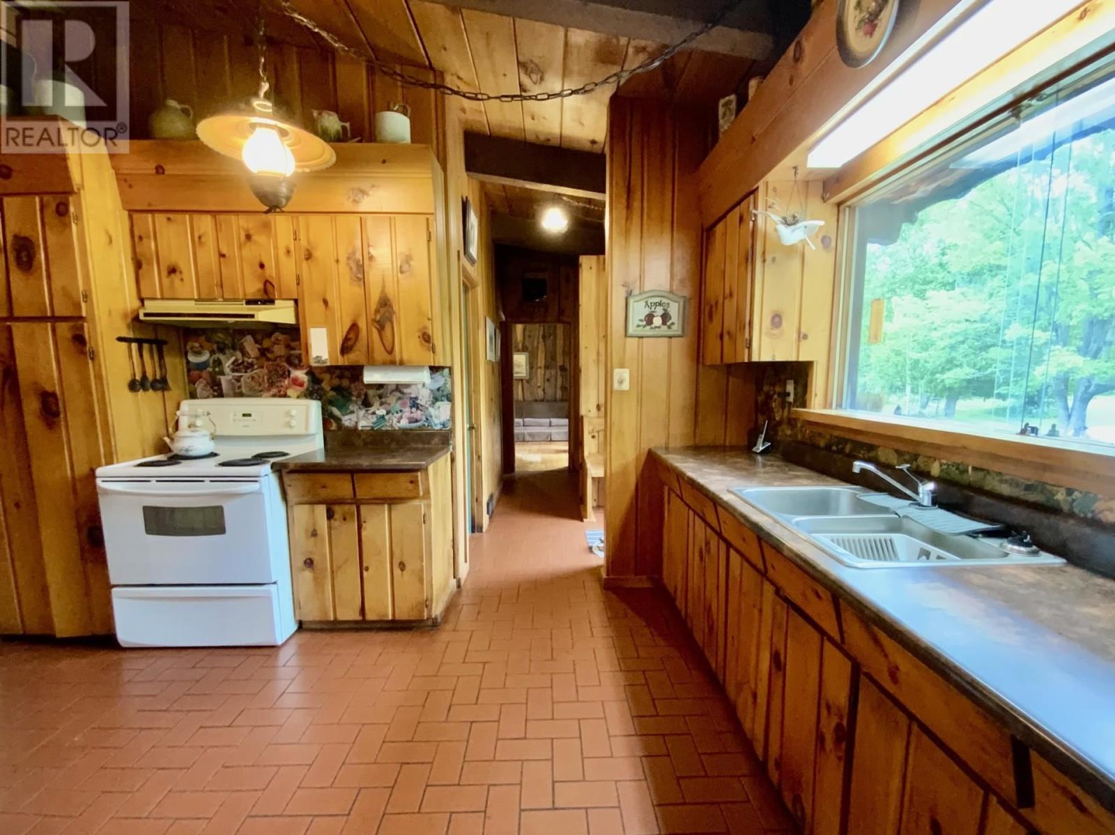82 Lumber Ln, Goulais River, Ontario  P0S 1E0 - Photo 16 - SM252361