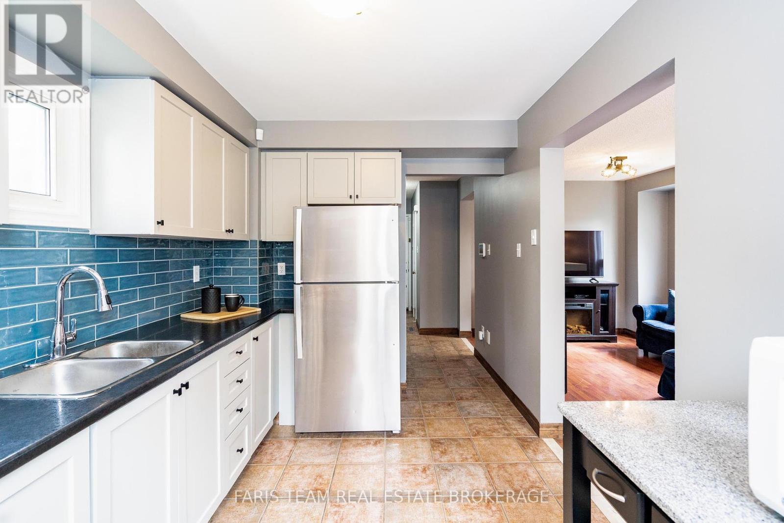 230 Kozlov Street, Barrie (West Bayfield), Ontario  L4N 7H6 - Photo 7 - S12454027