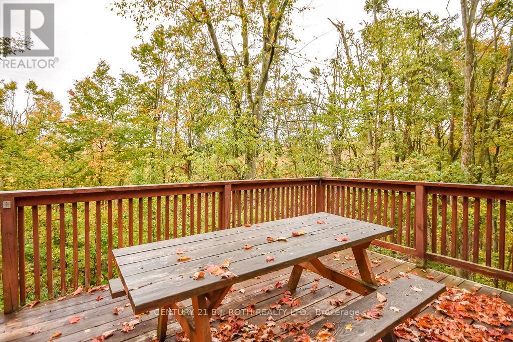 33 Iroquois Ridge, Oro-Medonte (Sugarbush), Ontario  L0K 1E0 - Photo 18 - S12454059