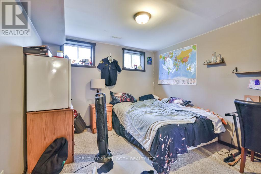 33 Iroquois Ridge, Oro-Medonte (Sugarbush), Ontario  L0K 1E0 - Photo 24 - S12454059