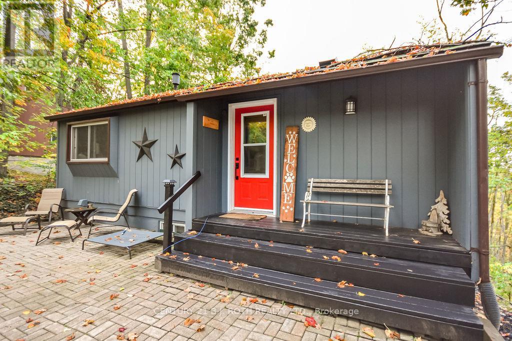 33 Iroquois Ridge, Oro-Medonte (Sugarbush), Ontario  L0K 1E0 - Photo 4 - S12454059