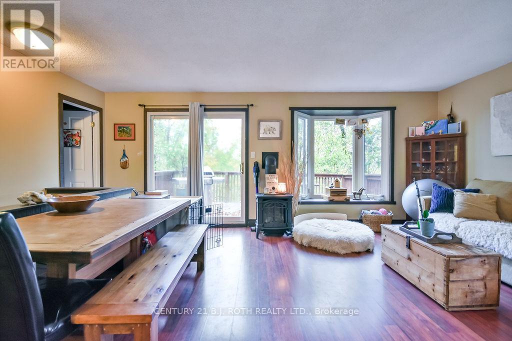 33 Iroquois Ridge, Oro-Medonte (Sugarbush), Ontario  L0K 1E0 - Photo 8 - S12454059