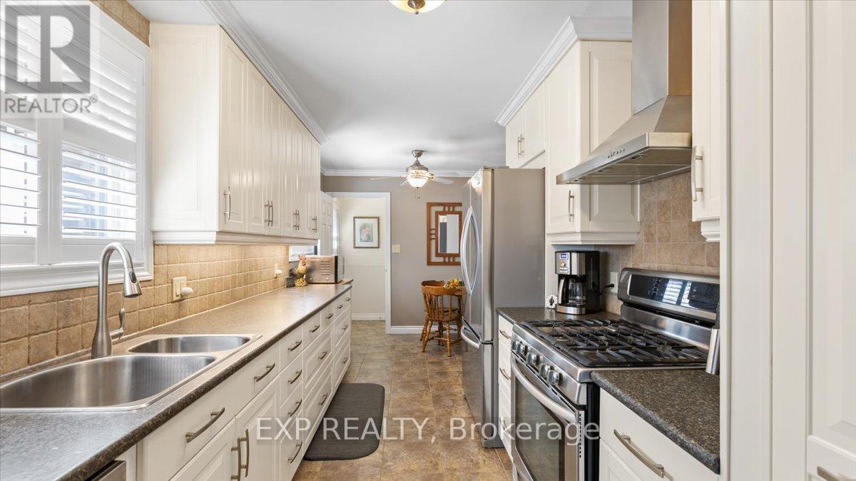 1452 Oneida Court, Oshawa, Ontario L1G 4M6 - Photo 5 - E12454157