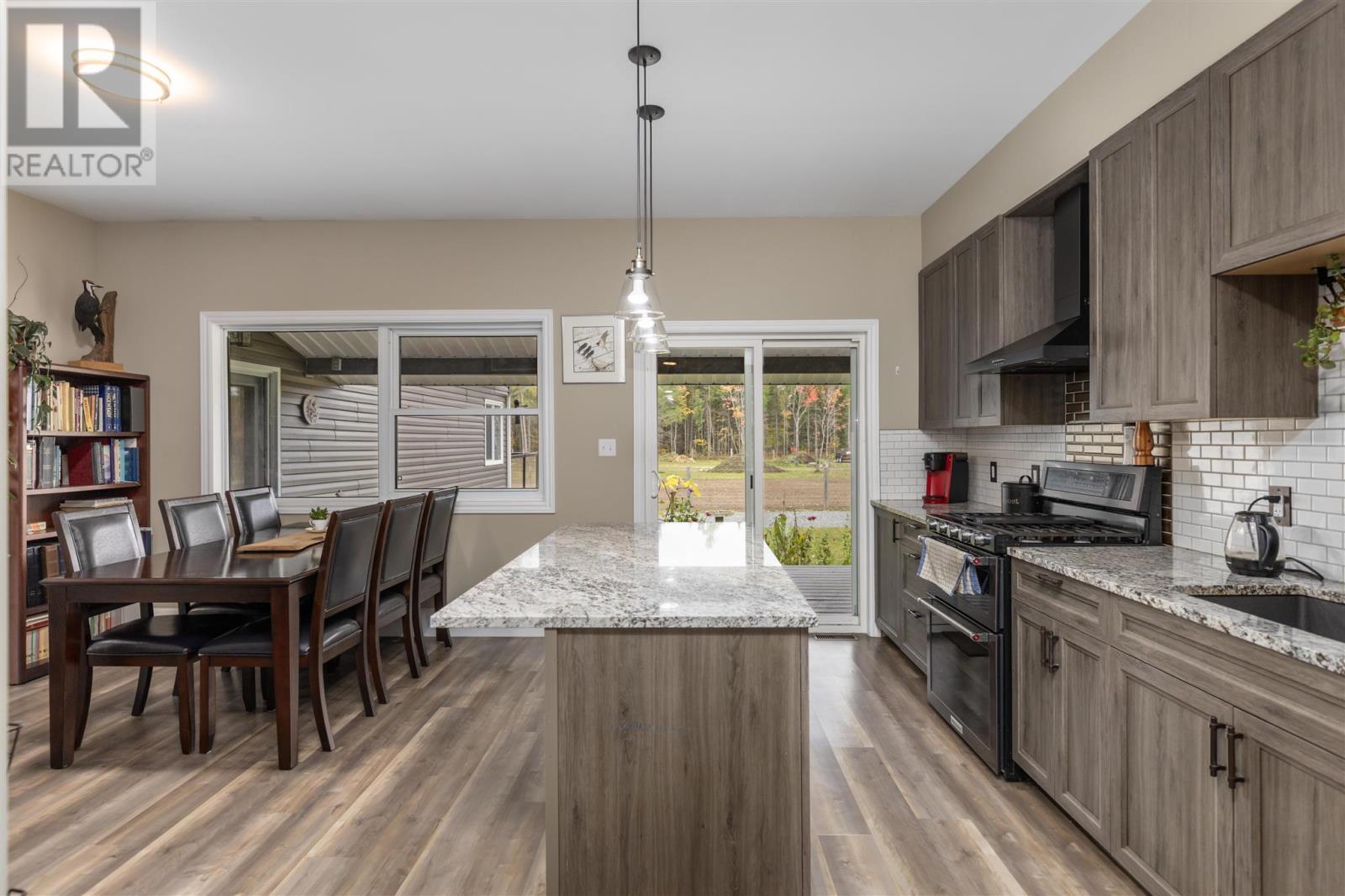 33 Pine Shores Rd, Goulais River, Ontario  P0S 1E0 - Photo 11 - SM252914