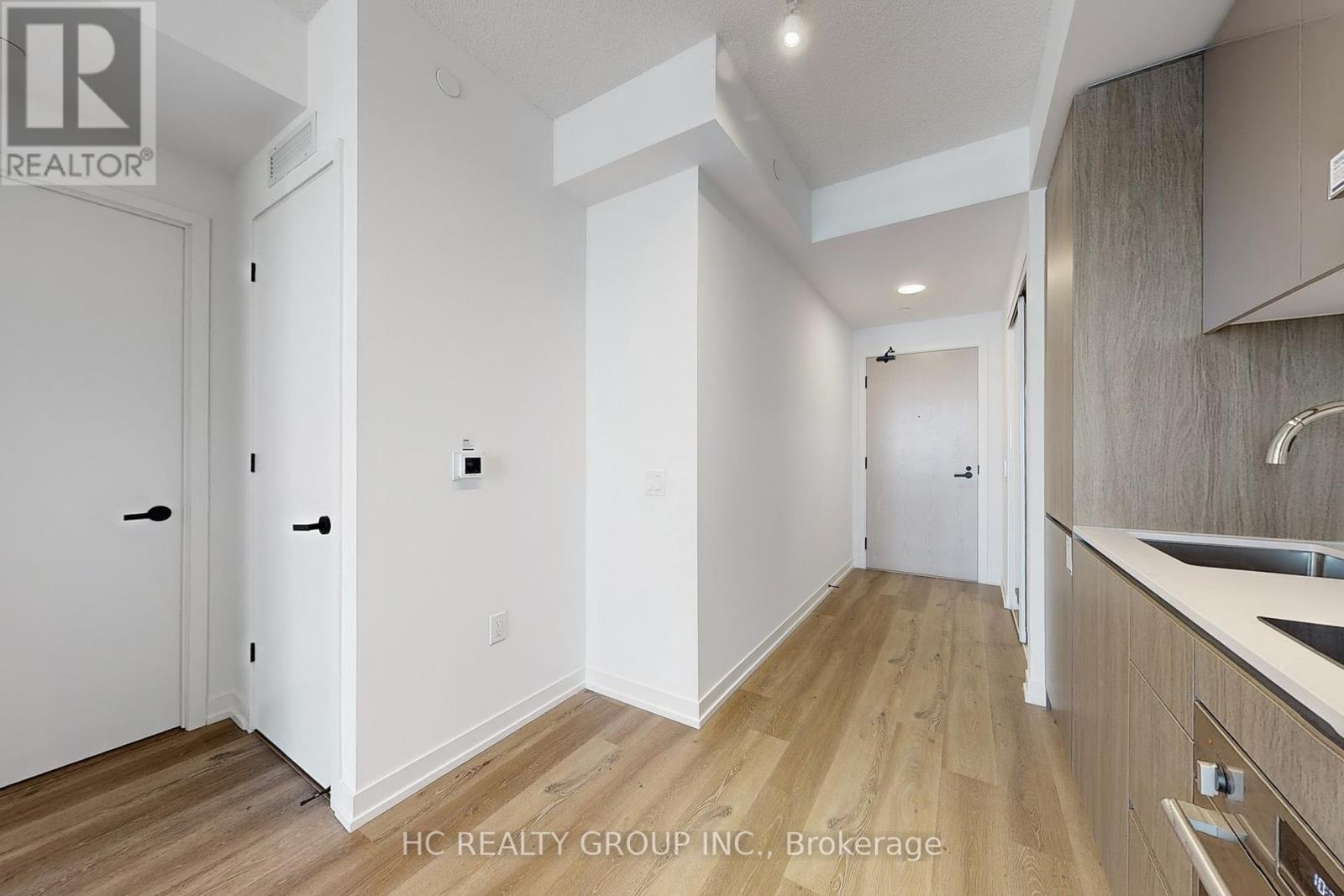 3816 - 28 Interchange Way, Vaughan, Ontario  L4K 5Z7 - Photo 17 - N12453741