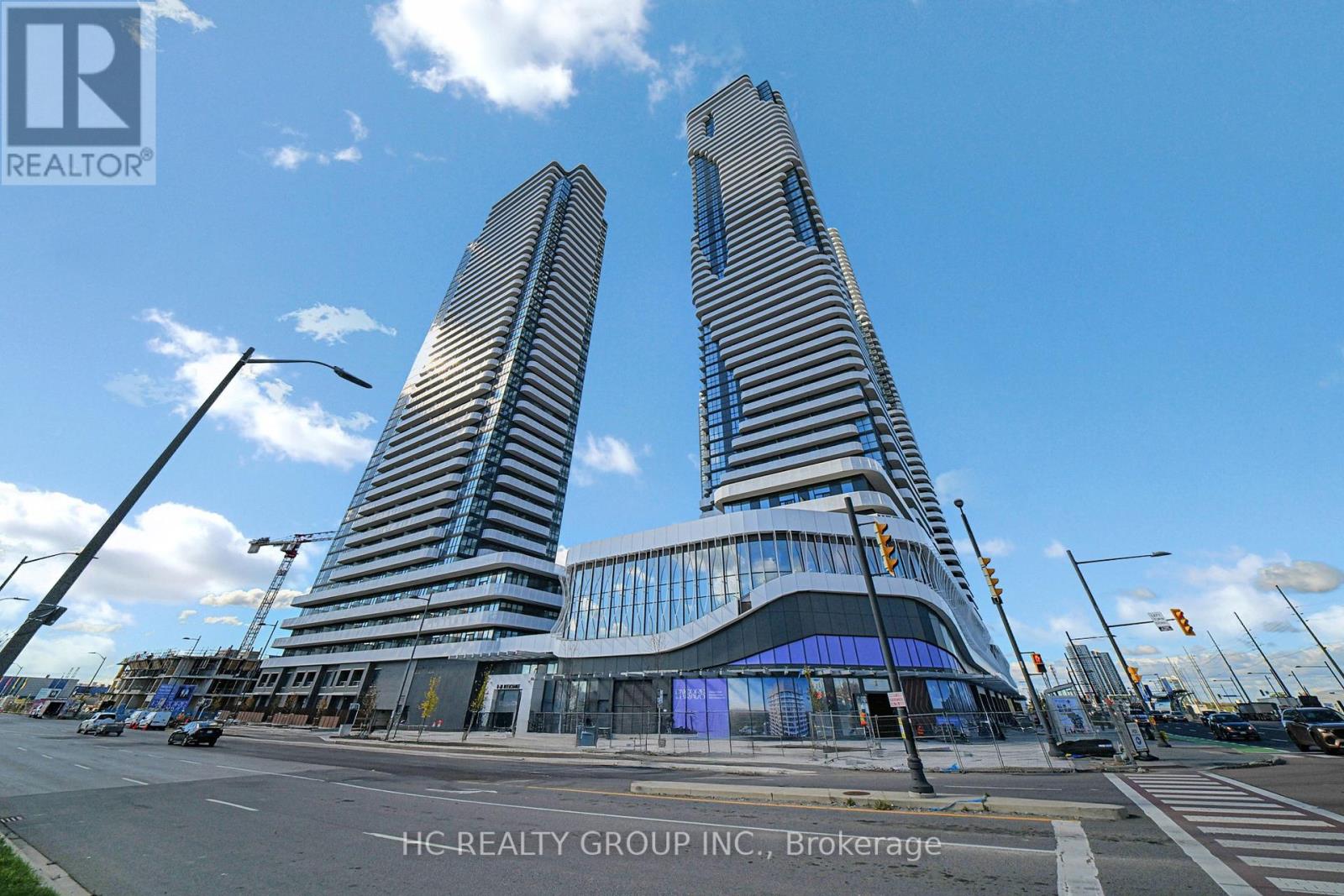 3816 - 28 Interchange Way, Vaughan, Ontario  L4K 5Z7 - Photo 2 - N12453741