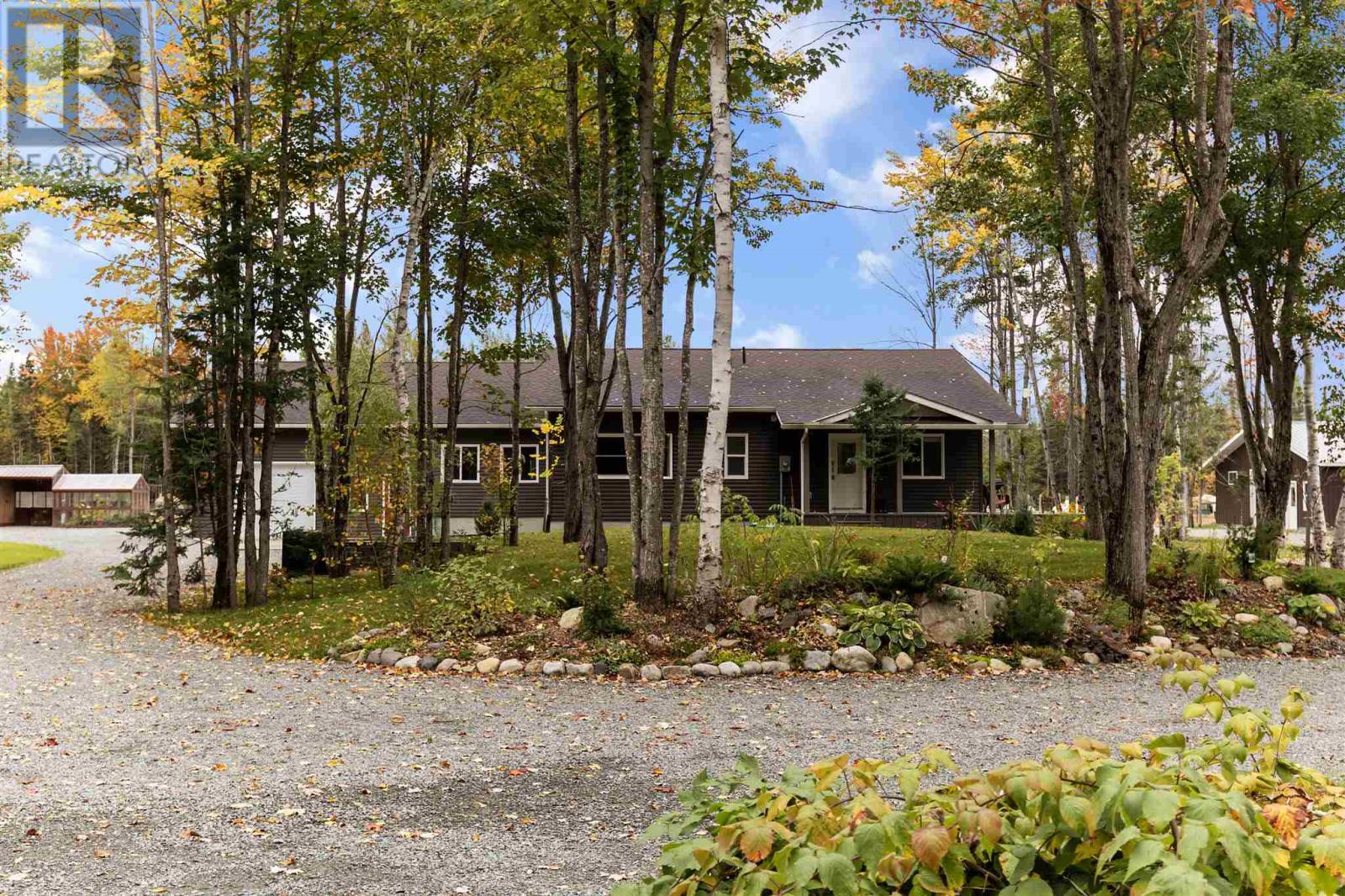 33 Pine Shores Rd, Goulais River, Ontario  P0S 1E0 - Photo 2 - SM252914
