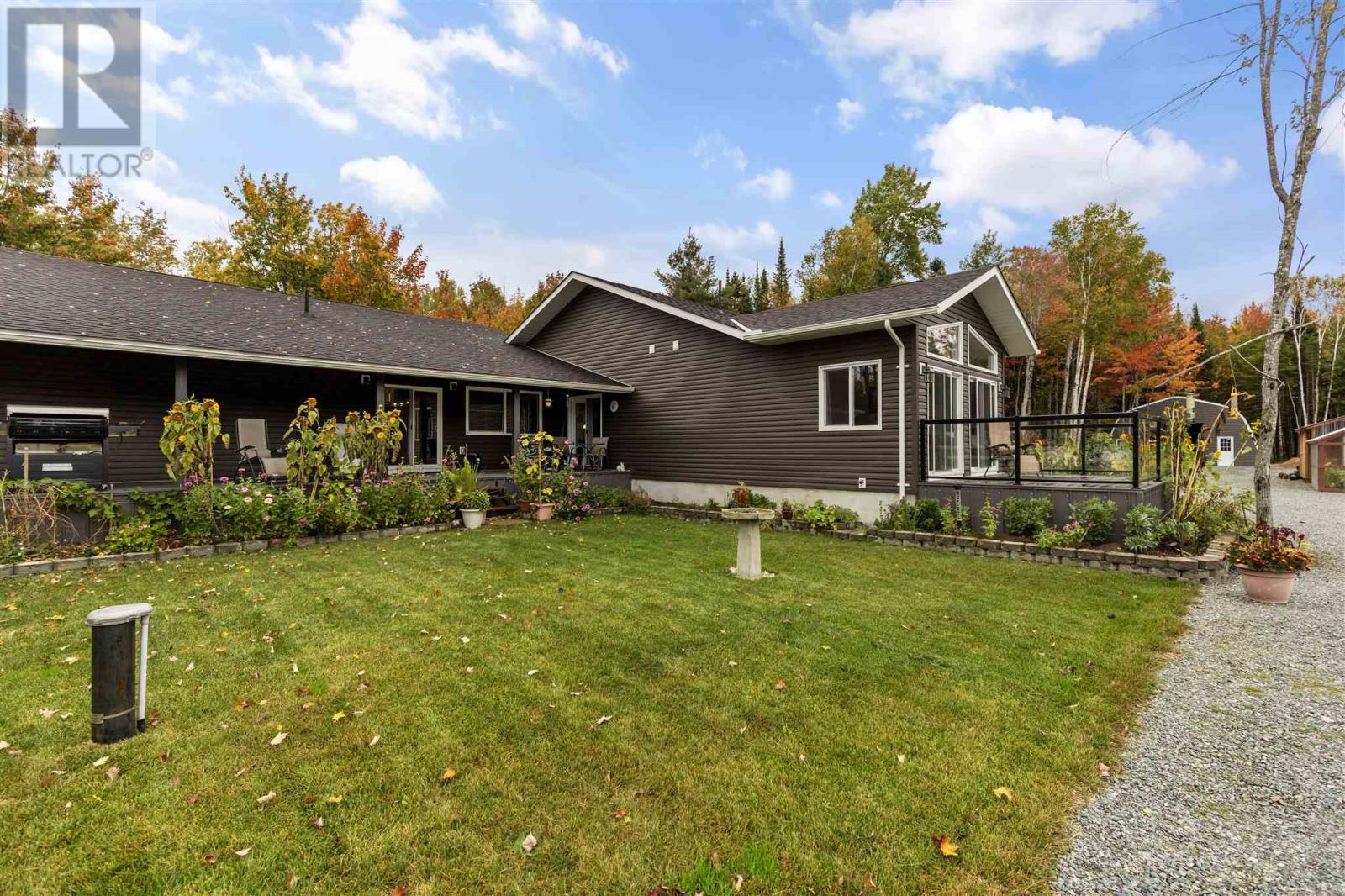 33 Pine Shores Rd, Goulais River, Ontario  P0S 1E0 - Photo 5 - SM252914