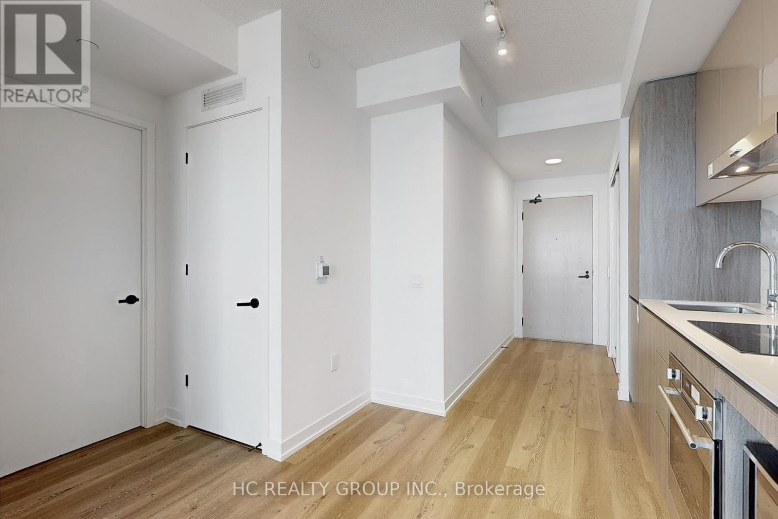 3816 - 28 Interchange Way, Vaughan, Ontario  L4K 5Z7 - Photo 21 - N12453741