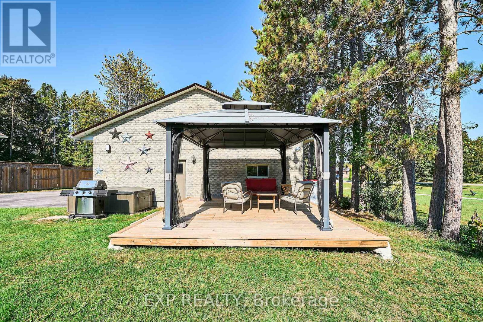 9 Hilda Avenue, Uxbridge, Ontario  L9P 1R2 - Photo 9 - N12453749