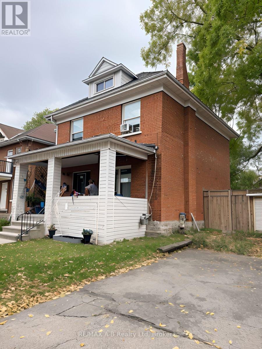 93 Douro Street, Stratford, Ontario  N5A 3R4 - Photo 16 - X12454155