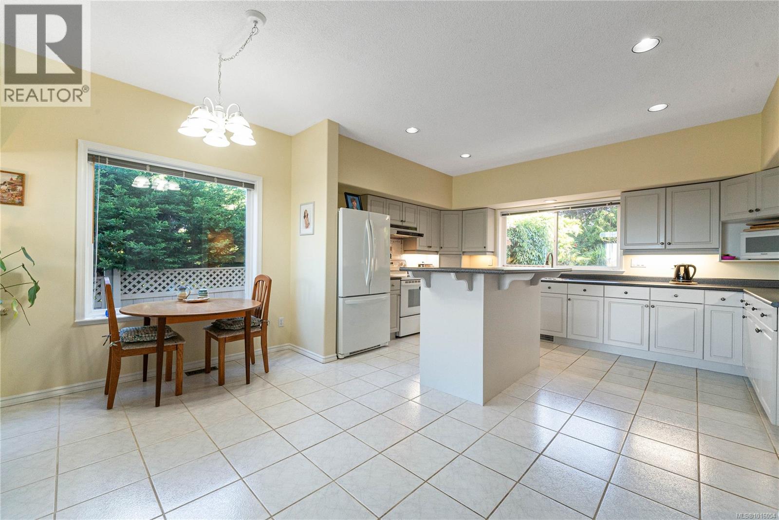 6440 Zante Pl, Nanaimo, British Columbia  V9V 1P2 - Photo 7 - 1016054