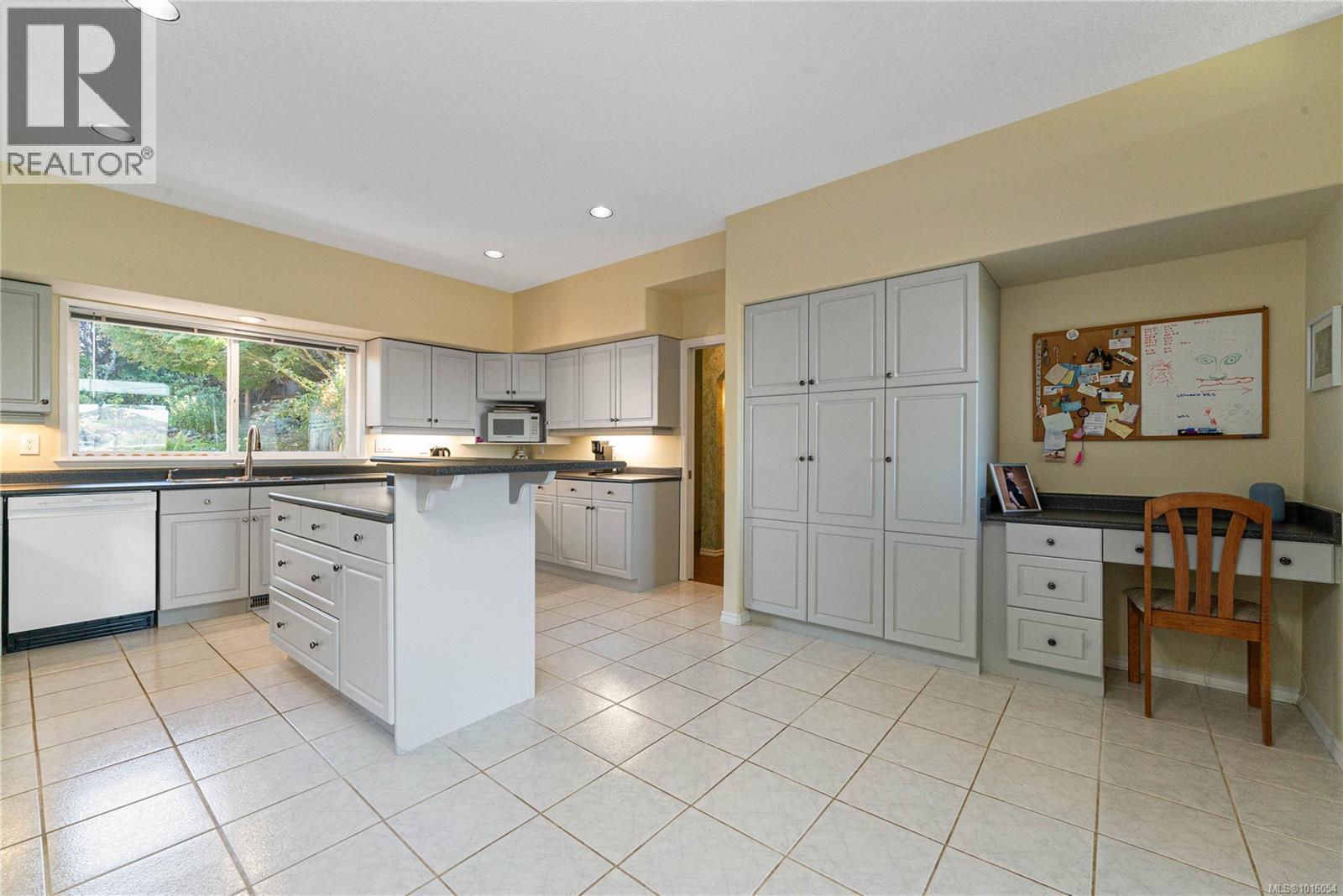 6440 Zante Pl, Nanaimo, British Columbia  V9V 1P2 - Photo 8 - 1016054