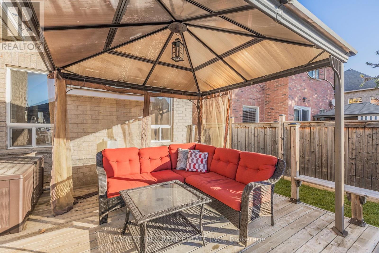 31 Connaught Lane, Barrie, Ontario  L4M 0A6 - Photo 37 - S12408138