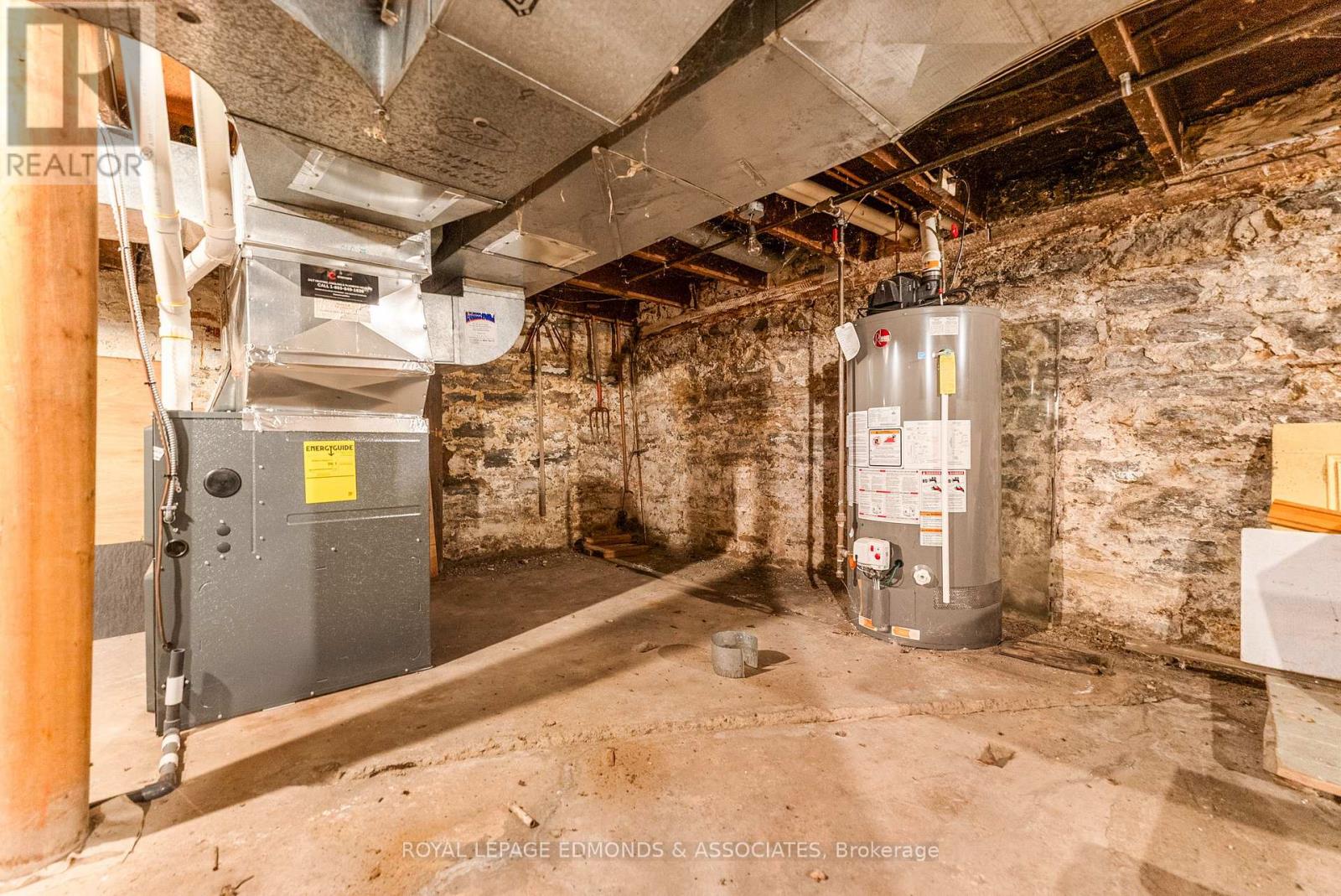 306 Alfred Street, Pembroke, Ontario  K8A 3A6 - Photo 35 - X12454104
