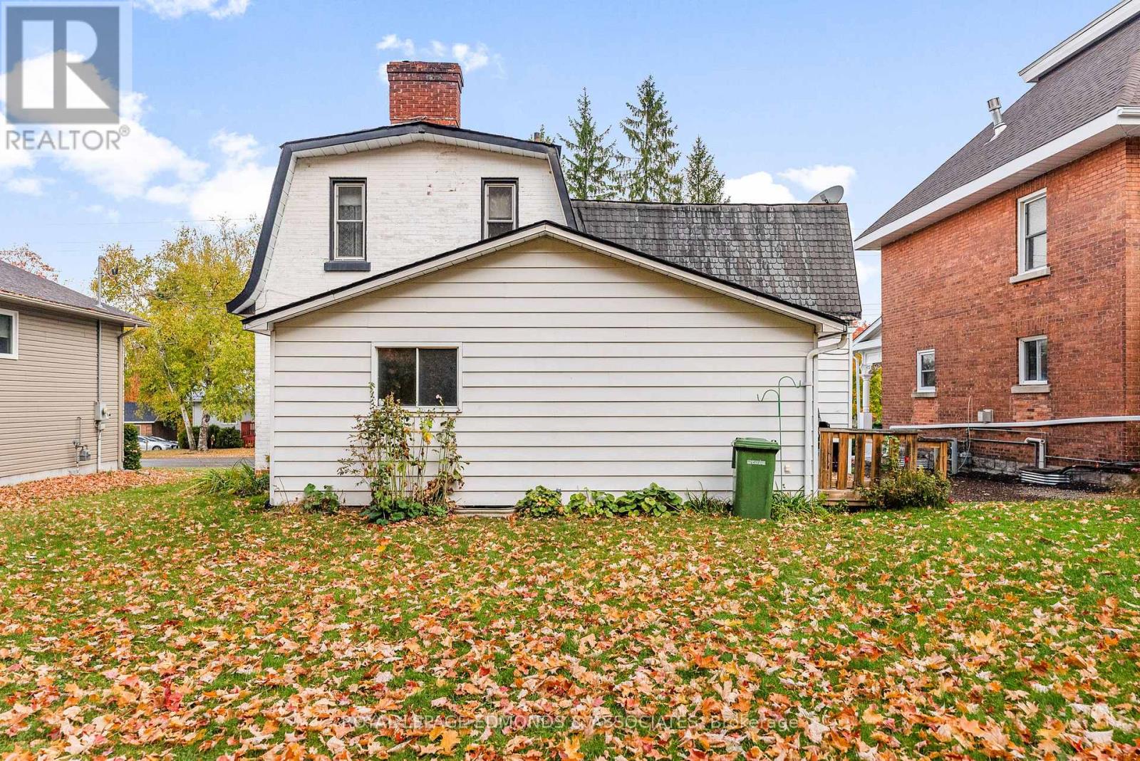 306 Alfred Street, Pembroke, Ontario  K8A 3A6 - Photo 4 - X12454104