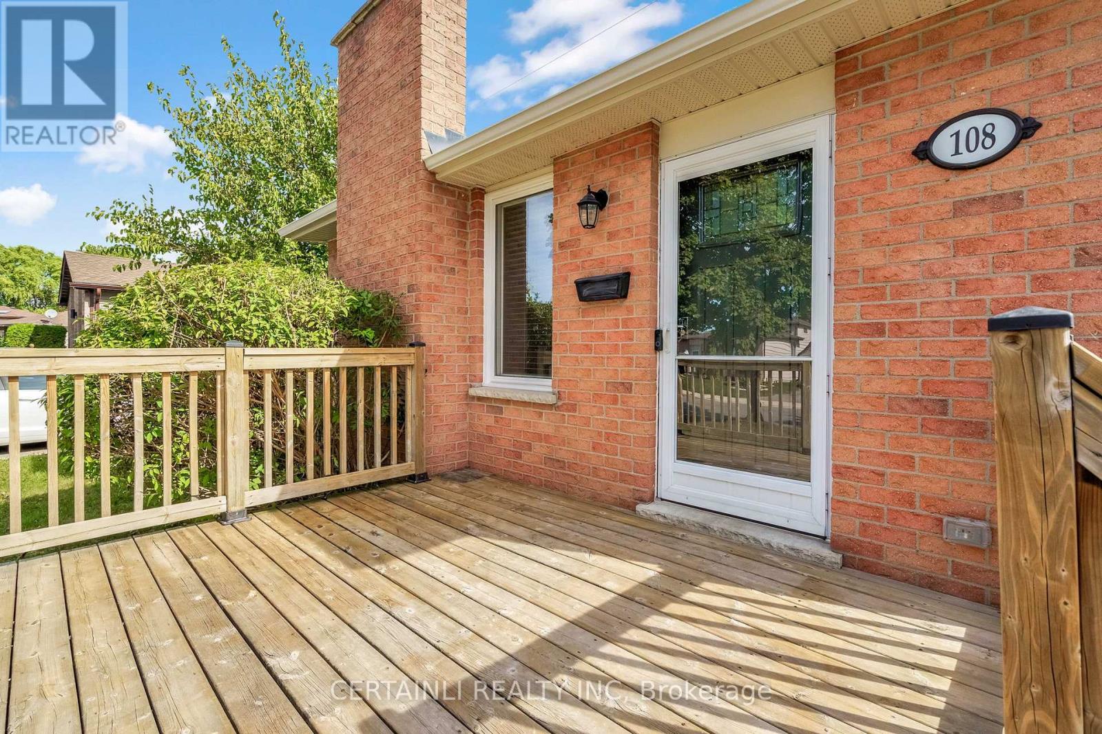 108 Sundridge Crescent, London South (South T), Ontario  N5Z 4R7 - Photo 3 - X12454122