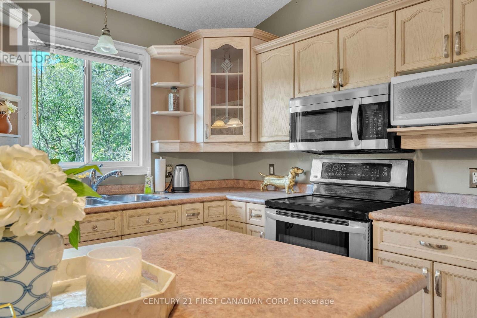 581 Forest Creek Place, London East (East A), Ontario  N5Y 5T7 - Photo 15 - X12454144