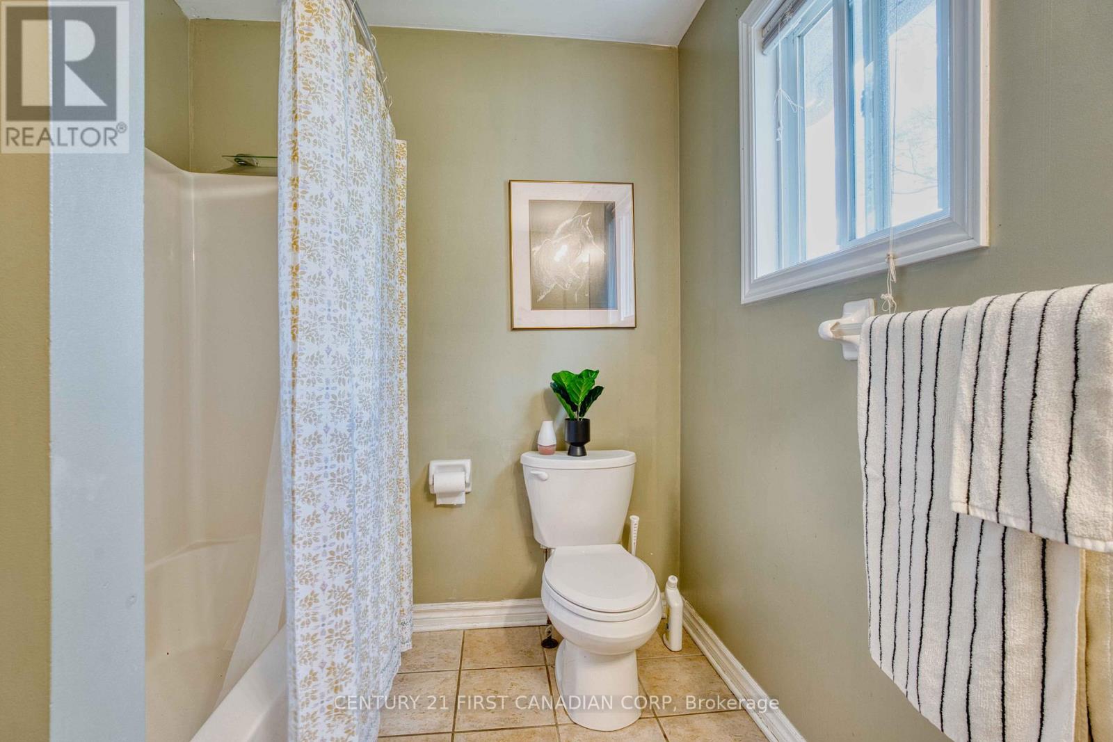 581 Forest Creek Place, London East (East A), Ontario  N5Y 5T7 - Photo 27 - X12454144