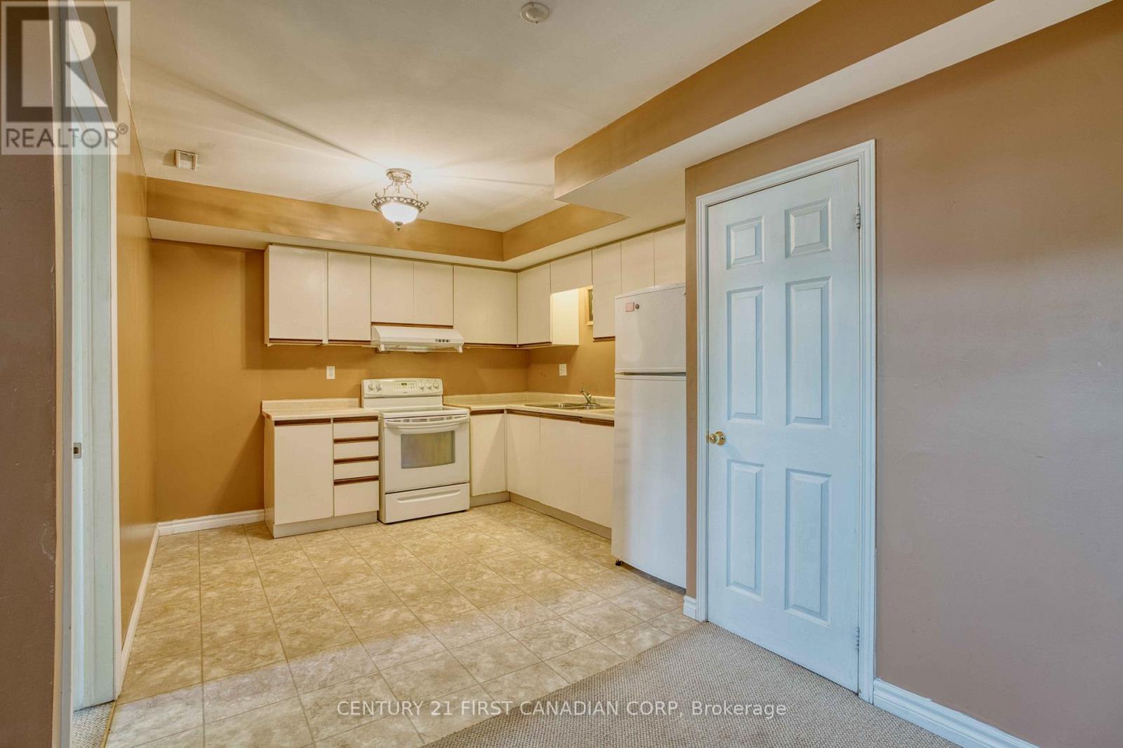581 Forest Creek Place, London East (East A), Ontario  N5Y 5T7 - Photo 30 - X12454144