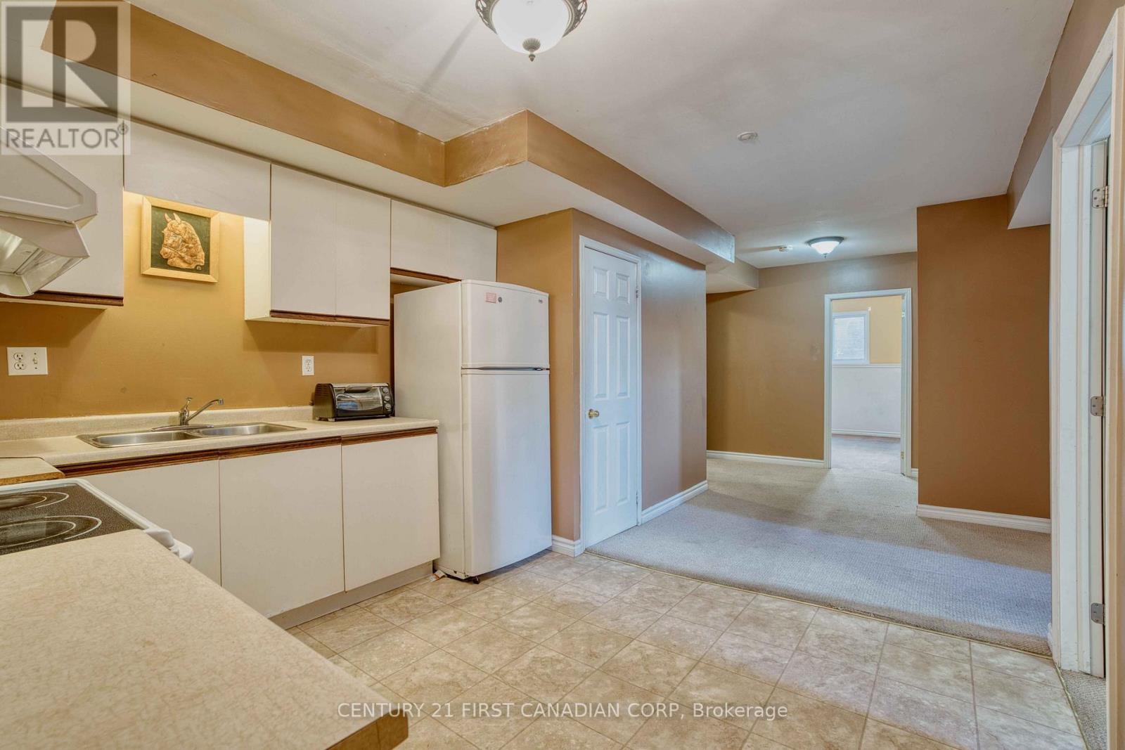 581 Forest Creek Place, London East (East A), Ontario  N5Y 5T7 - Photo 31 - X12454144