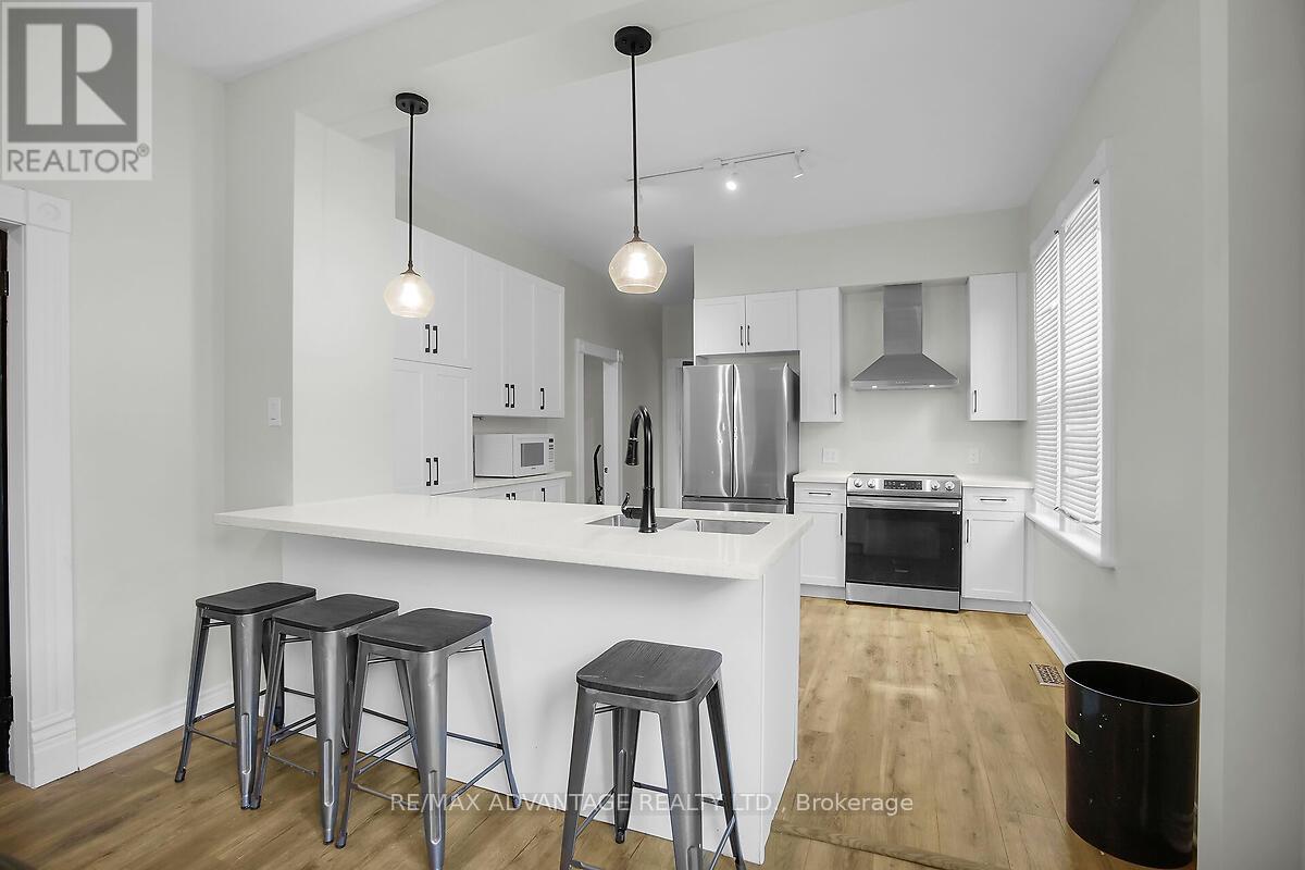 252 Cheapside Street, London East (East B), Ontario  N6A 2A1 - Photo 11 - X12454152