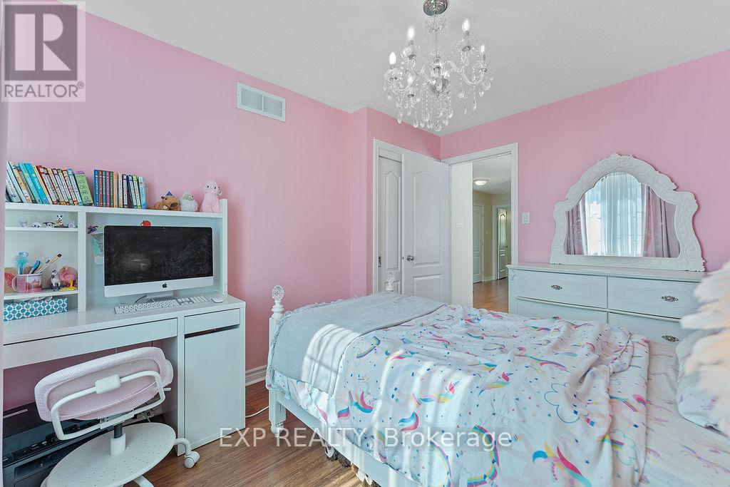 4085 Kelly Farm Drive, Ottawa, Ontario  K1T 4J3 - Photo 34 - X12454150