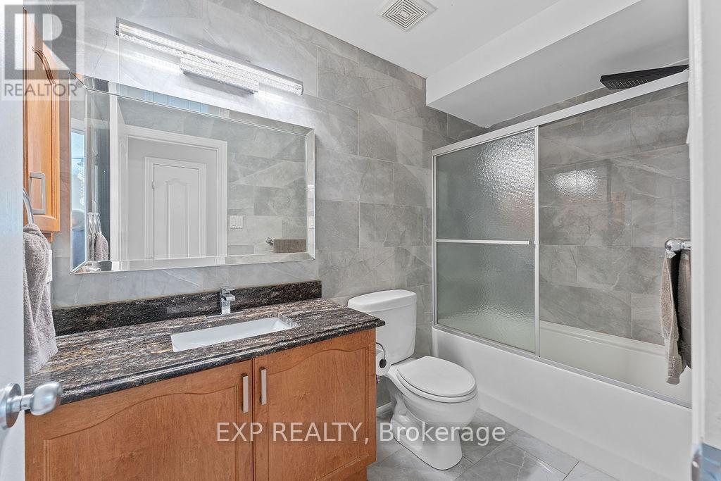 4085 Kelly Farm Drive, Ottawa, Ontario  K1T 4J3 - Photo 39 - X12454150