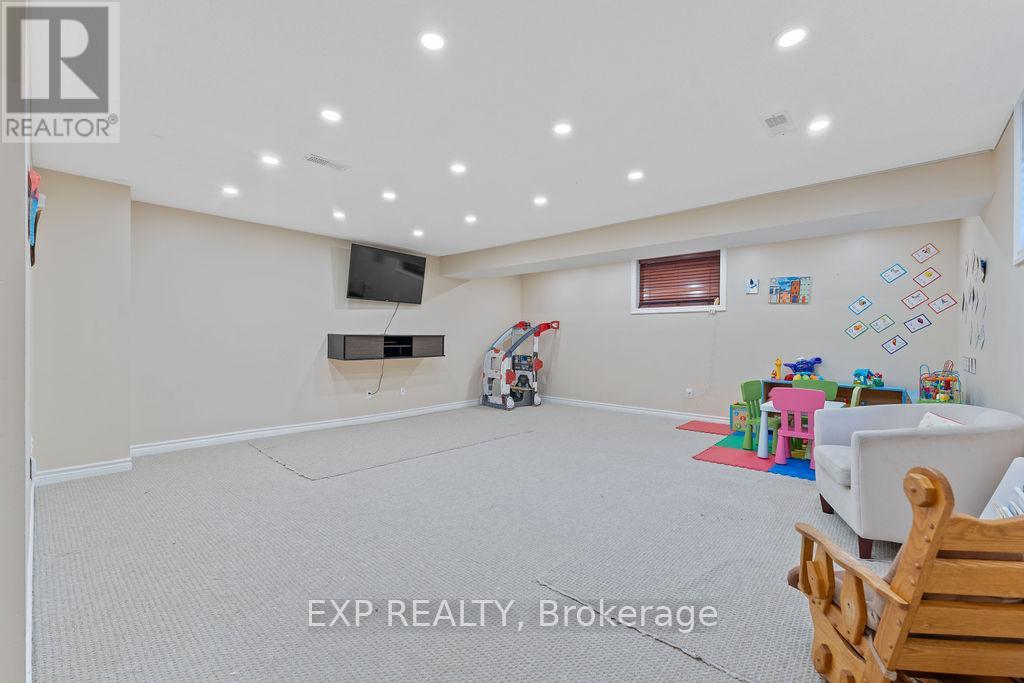 4085 Kelly Farm Drive, Ottawa, Ontario  K1T 4J3 - Photo 40 - X12454150