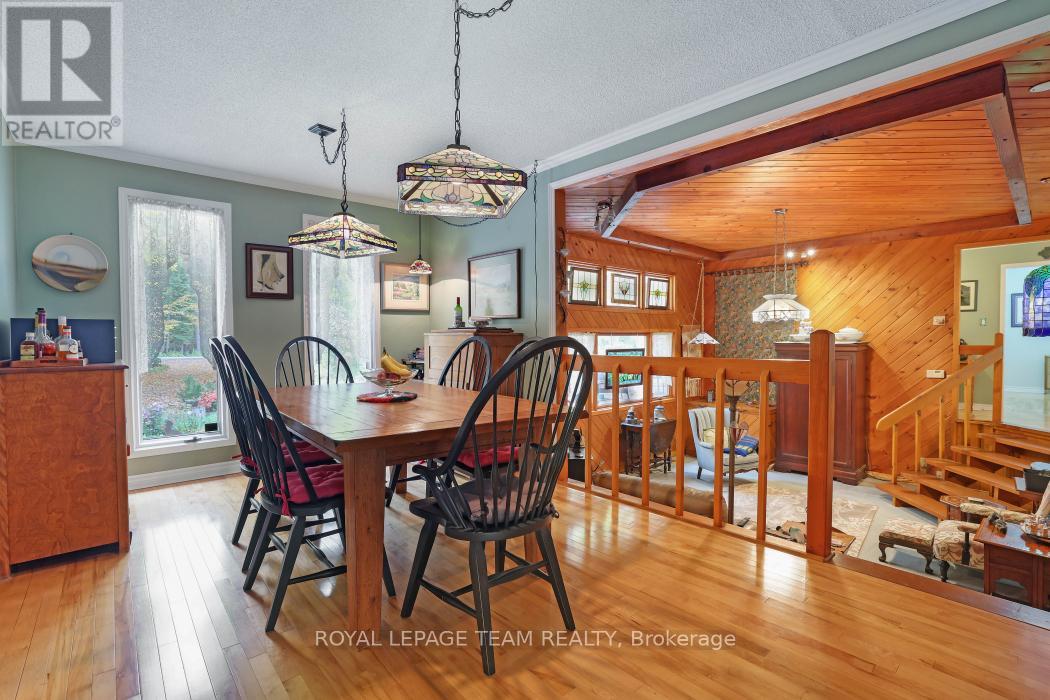 4715 Stonecrest Road, Ottawa, Ontario  K0A 3M0 - Photo 11 - X12454173