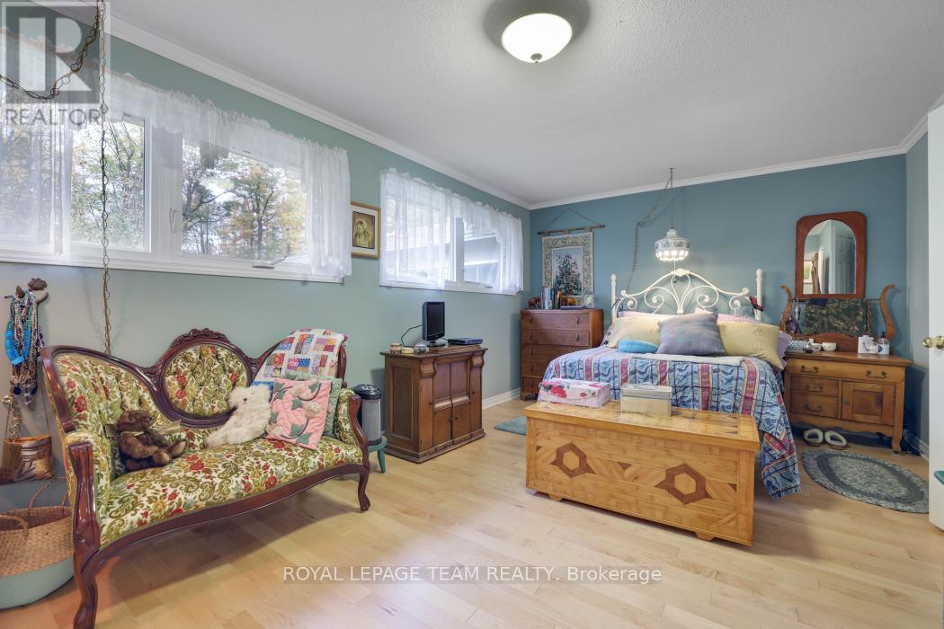 4715 Stonecrest Road, Ottawa, Ontario  K0A 3M0 - Photo 24 - X12454173