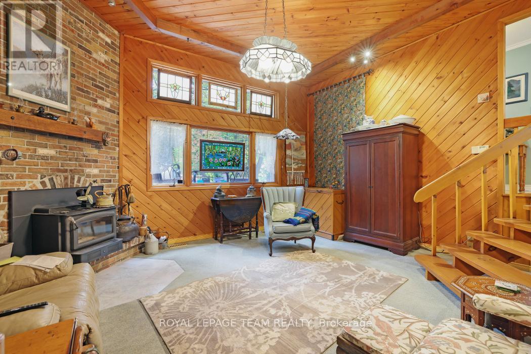 4715 Stonecrest Road, Ottawa, Ontario  K0A 3M0 - Photo 9 - X12454173