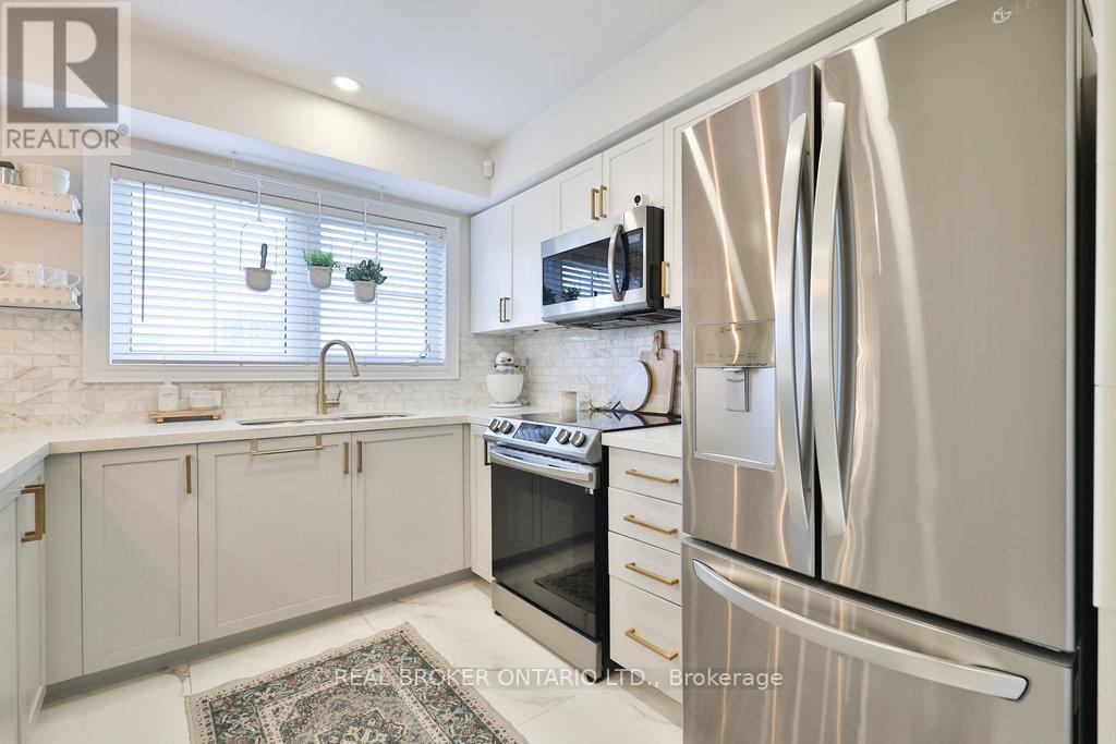14 - 31 Hays Boulevard, Oakville, Ontario  L6H 0J1 - Photo 8 - W12453946