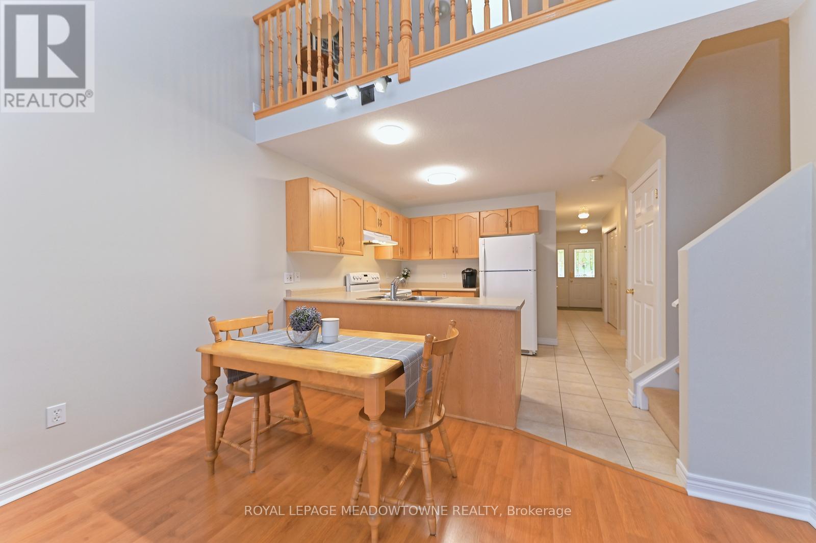 91 Doctor Moore Court, Halton Hills, Ontario  L7J 3A7 - Photo 12 - W12453954