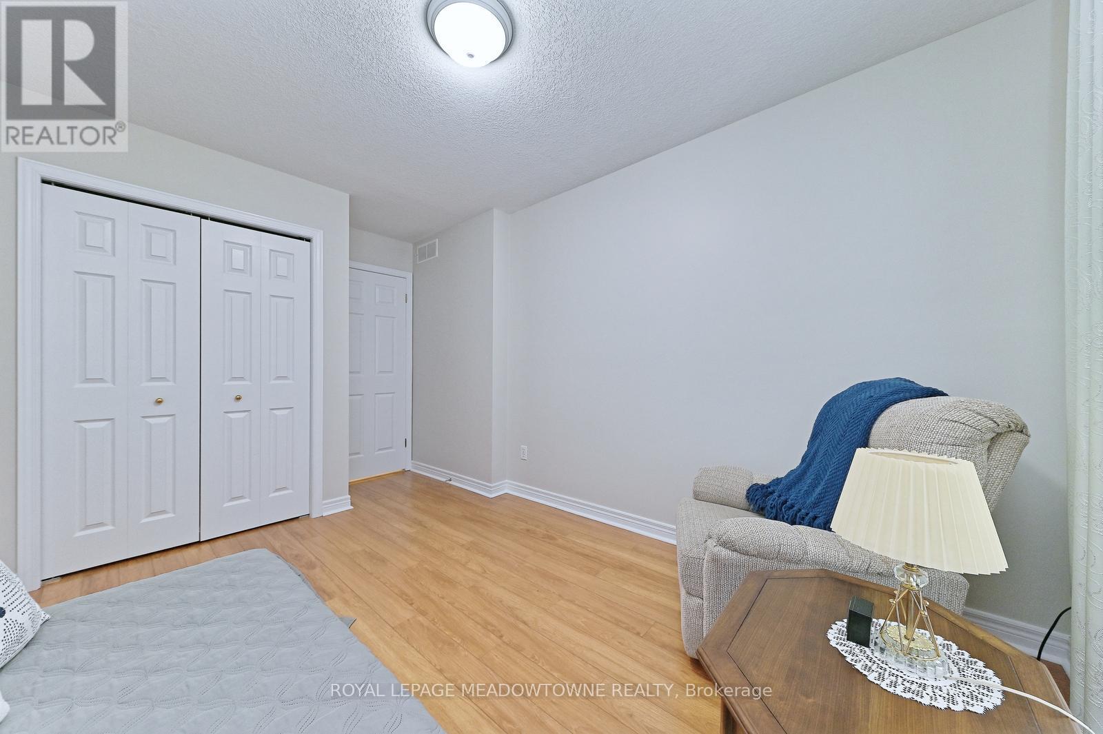 91 Doctor Moore Court, Halton Hills, Ontario  L7J 3A7 - Photo 22 - W12453954