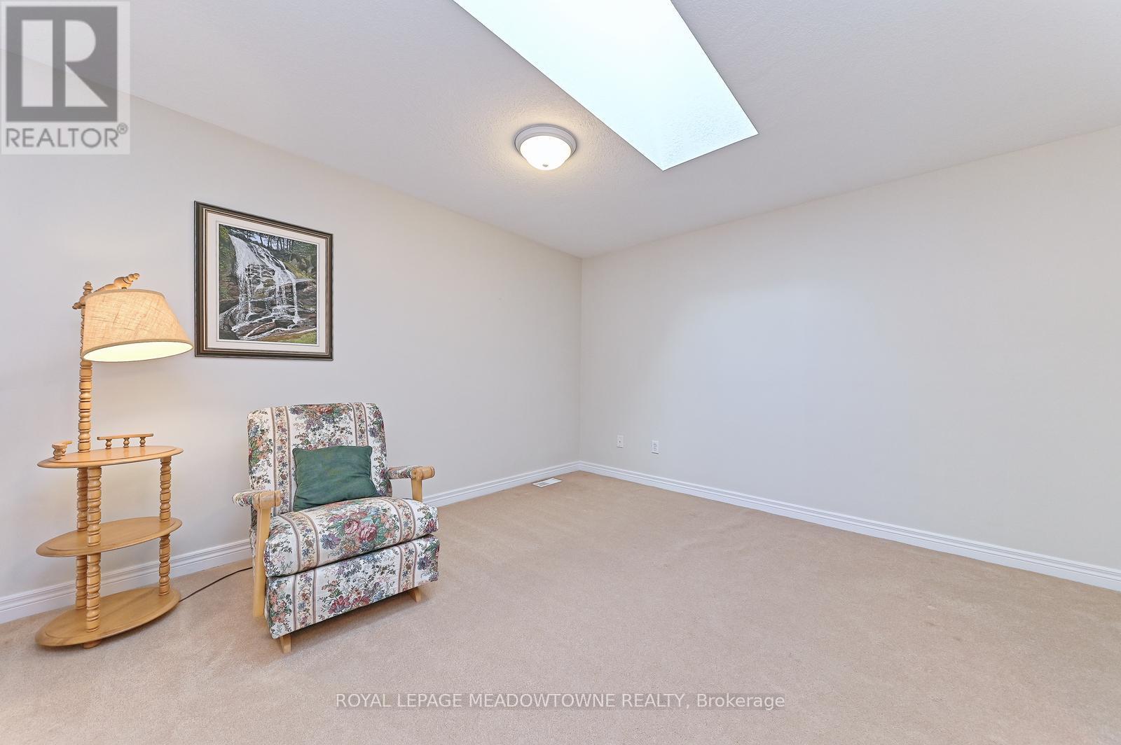 91 Doctor Moore Court, Halton Hills, Ontario  L7J 3A7 - Photo 27 - W12453954