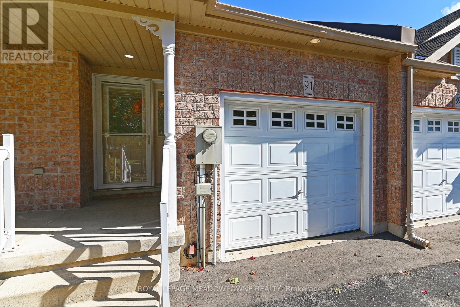 91 Doctor Moore Court, Halton Hills, Ontario  L7J 3A7 - Photo 3 - W12453954