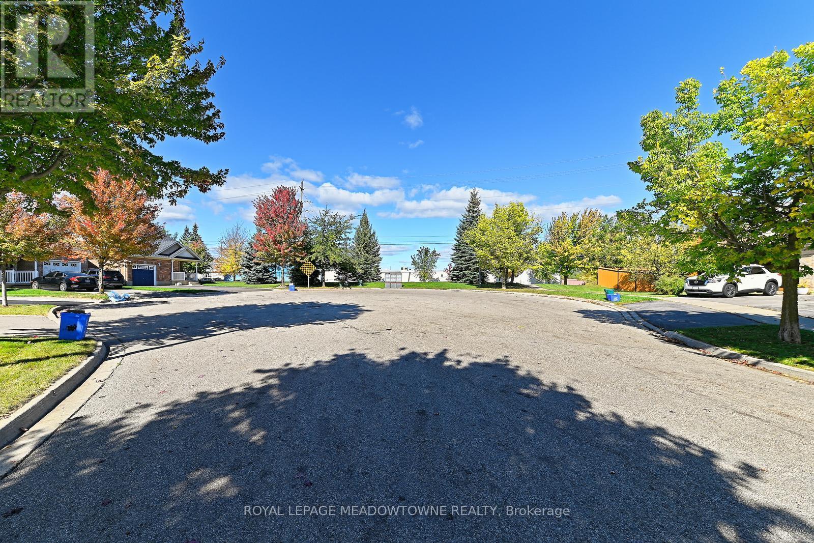 91 Doctor Moore Court, Halton Hills, Ontario  L7J 3A7 - Photo 37 - W12453954