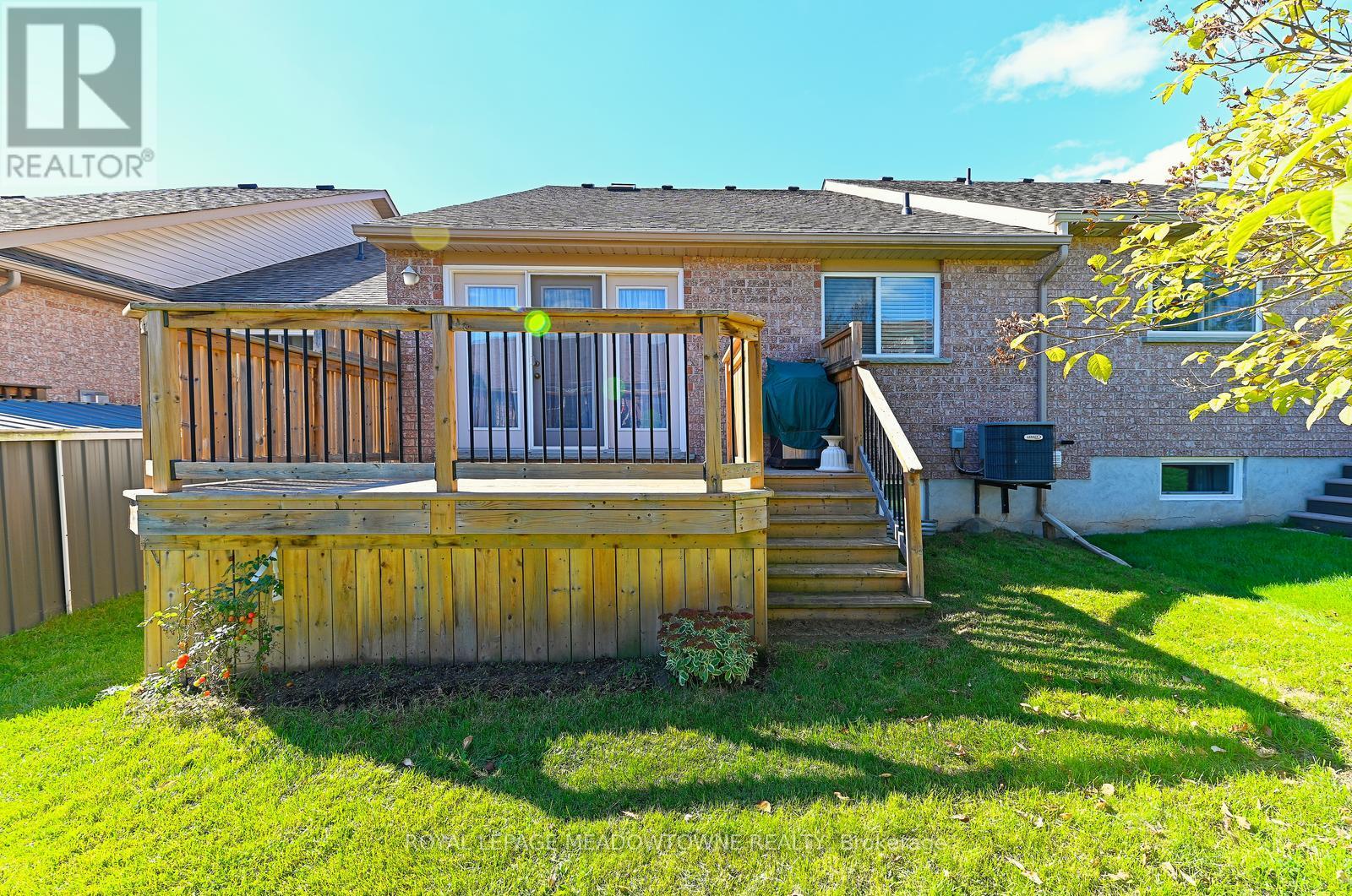 91 Doctor Moore Court, Halton Hills, Ontario  L7J 3A7 - Photo 47 - W12453954