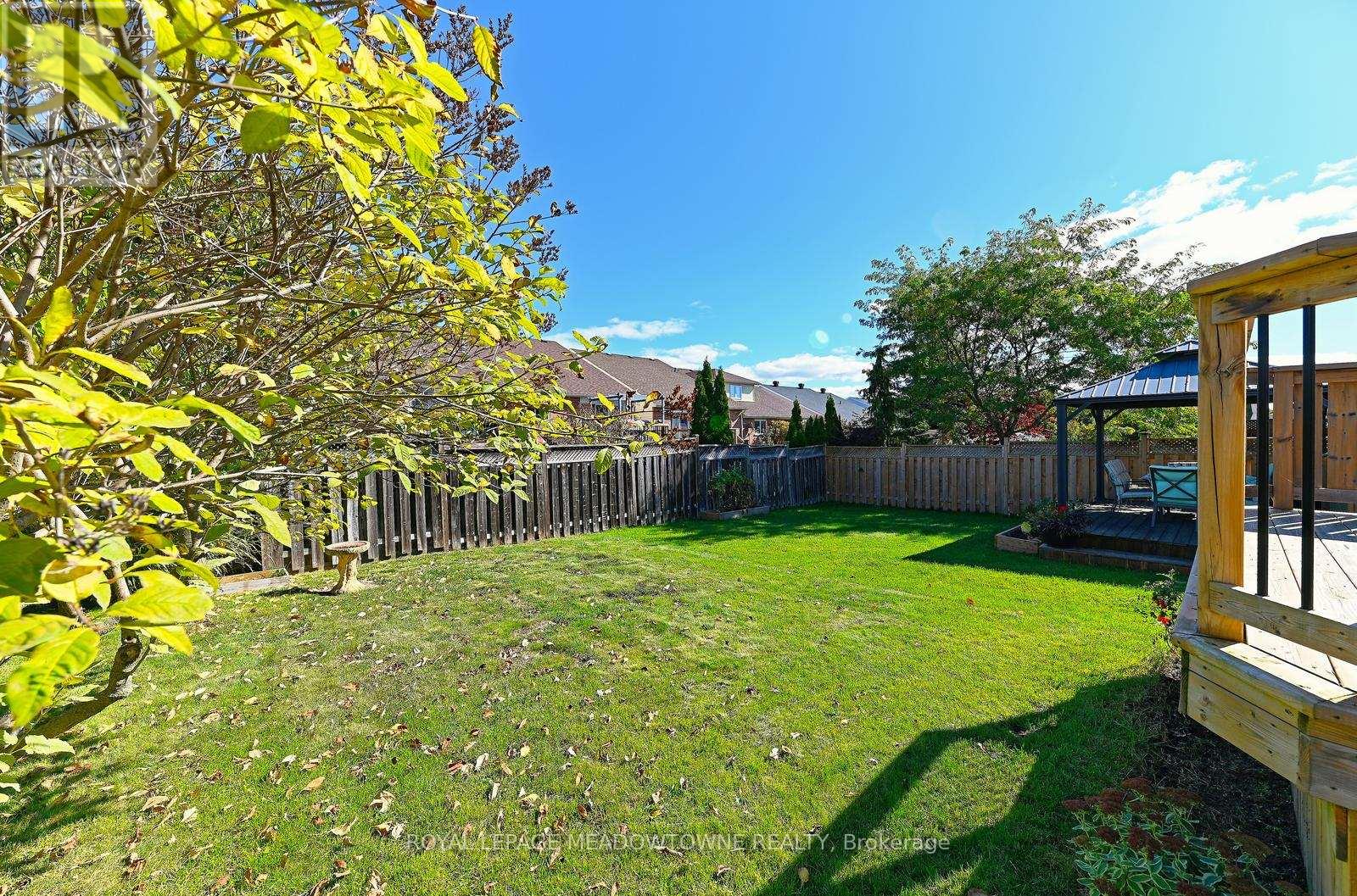 91 Doctor Moore Court, Halton Hills, Ontario  L7J 3A7 - Photo 49 - W12453954
