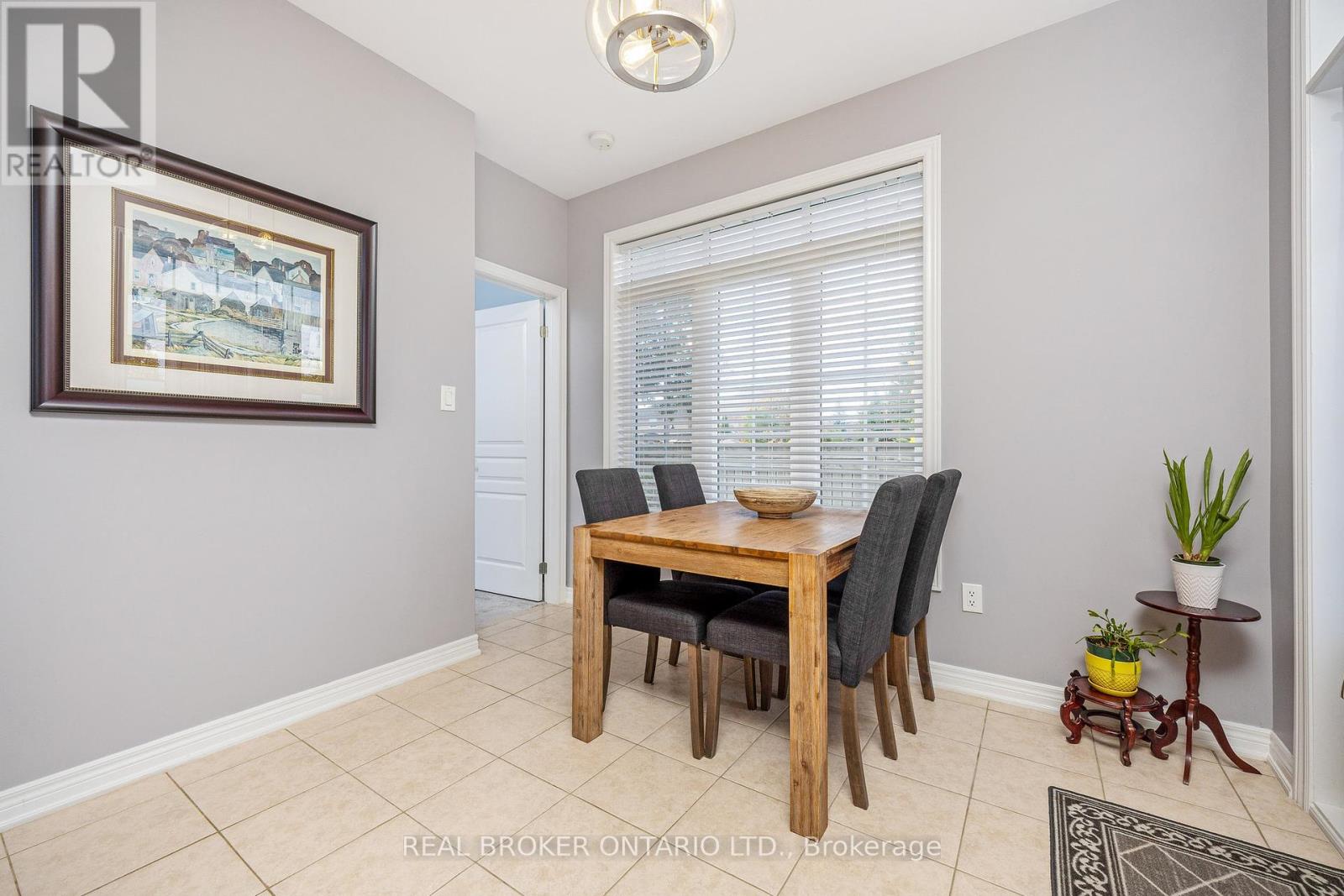 50 Garrison Square, Halton Hills, Ontario  L7G 0B9 - Photo 15 - W12453960
