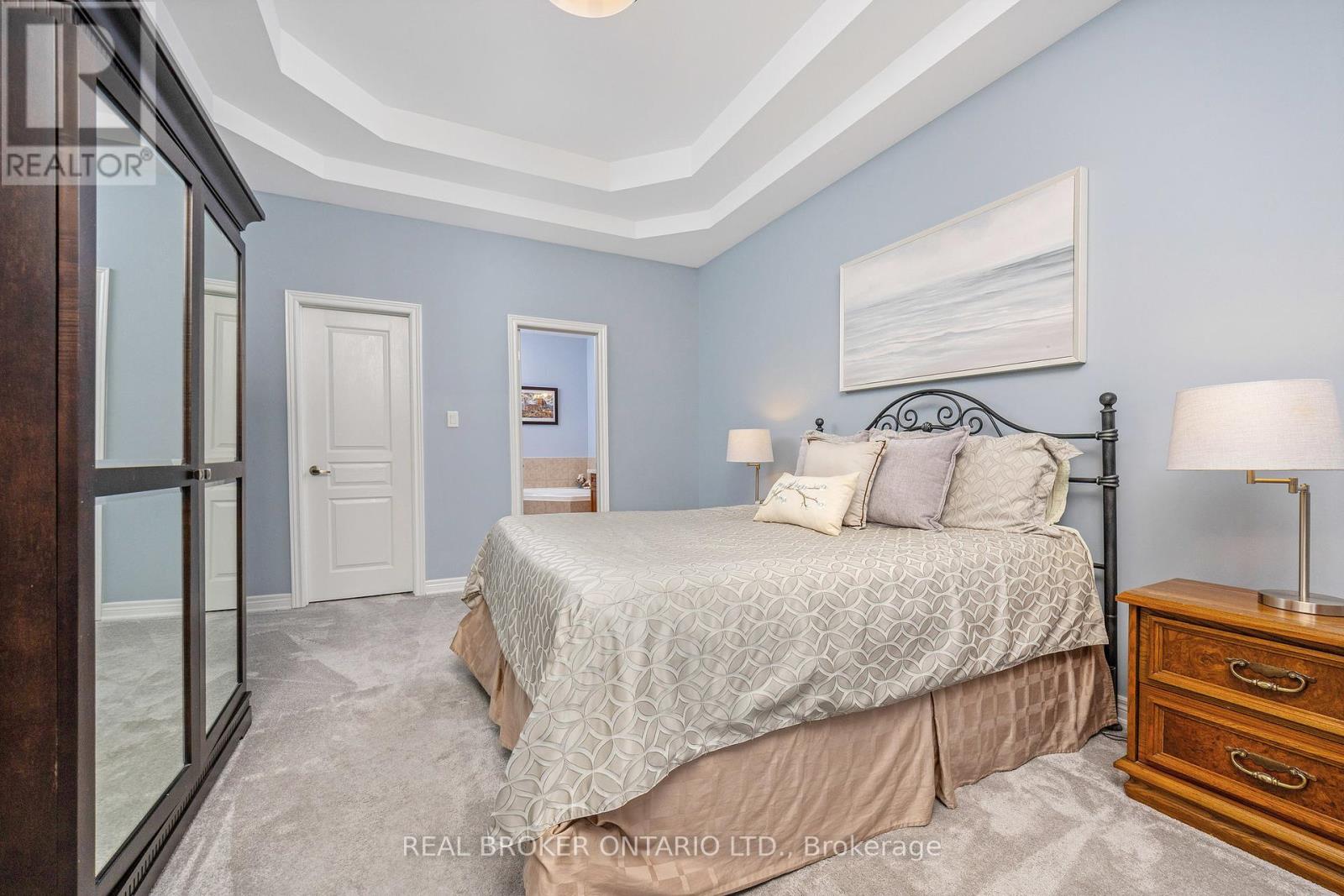 50 Garrison Square, Halton Hills, Ontario  L7G 0B9 - Photo 16 - W12453960