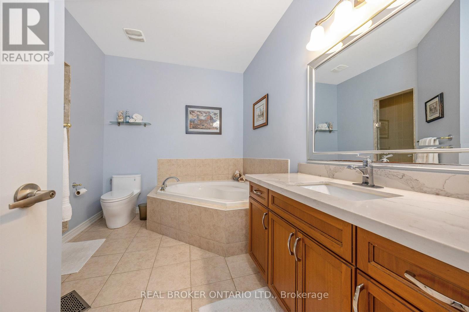 50 Garrison Square, Halton Hills, Ontario  L7G 0B9 - Photo 18 - W12453960