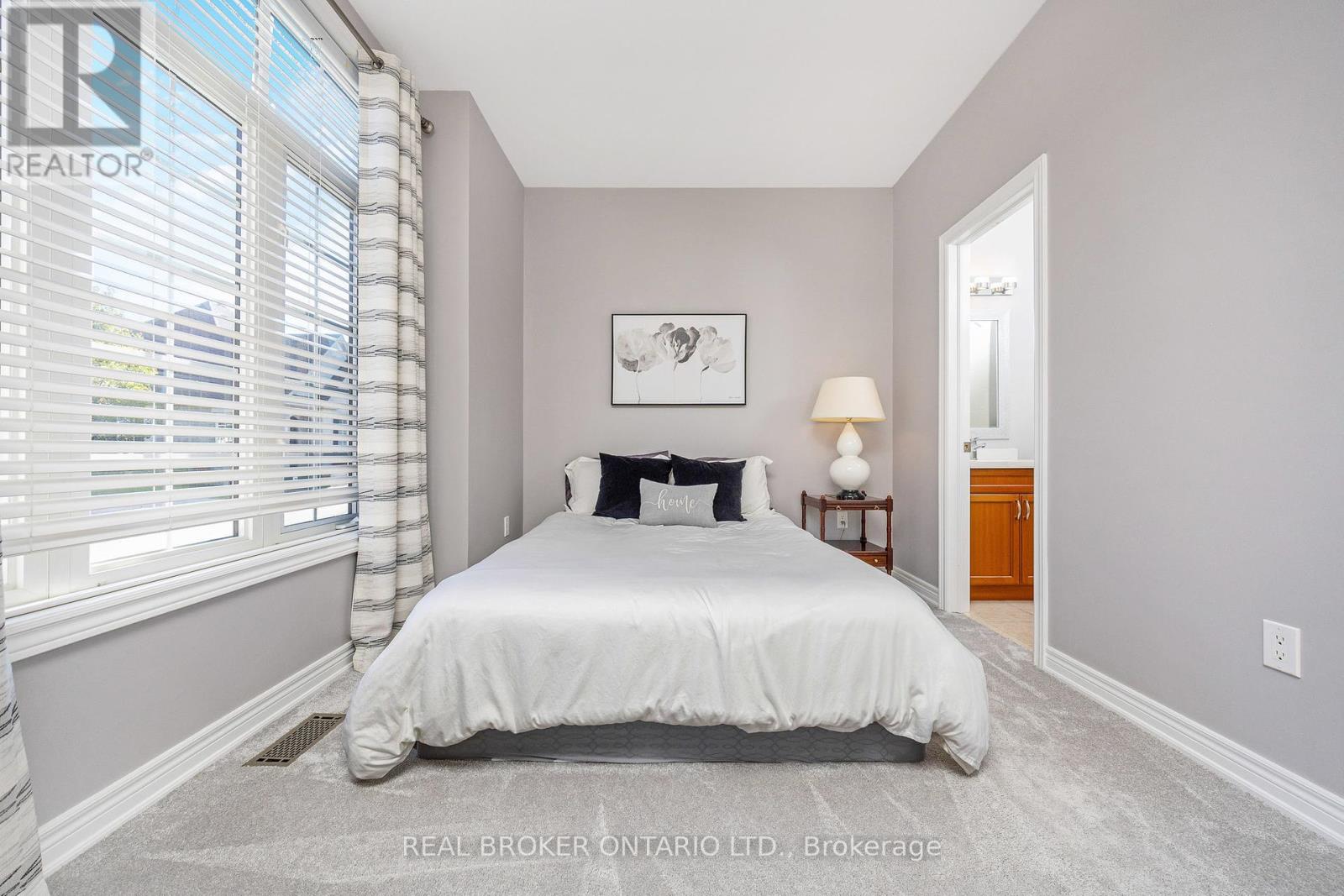 50 Garrison Square, Halton Hills, Ontario  L7G 0B9 - Photo 22 - W12453960