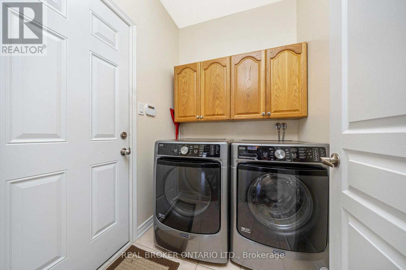 50 Garrison Square, Halton Hills, Ontario  L7G 0B9 - Photo 25 - W12453960