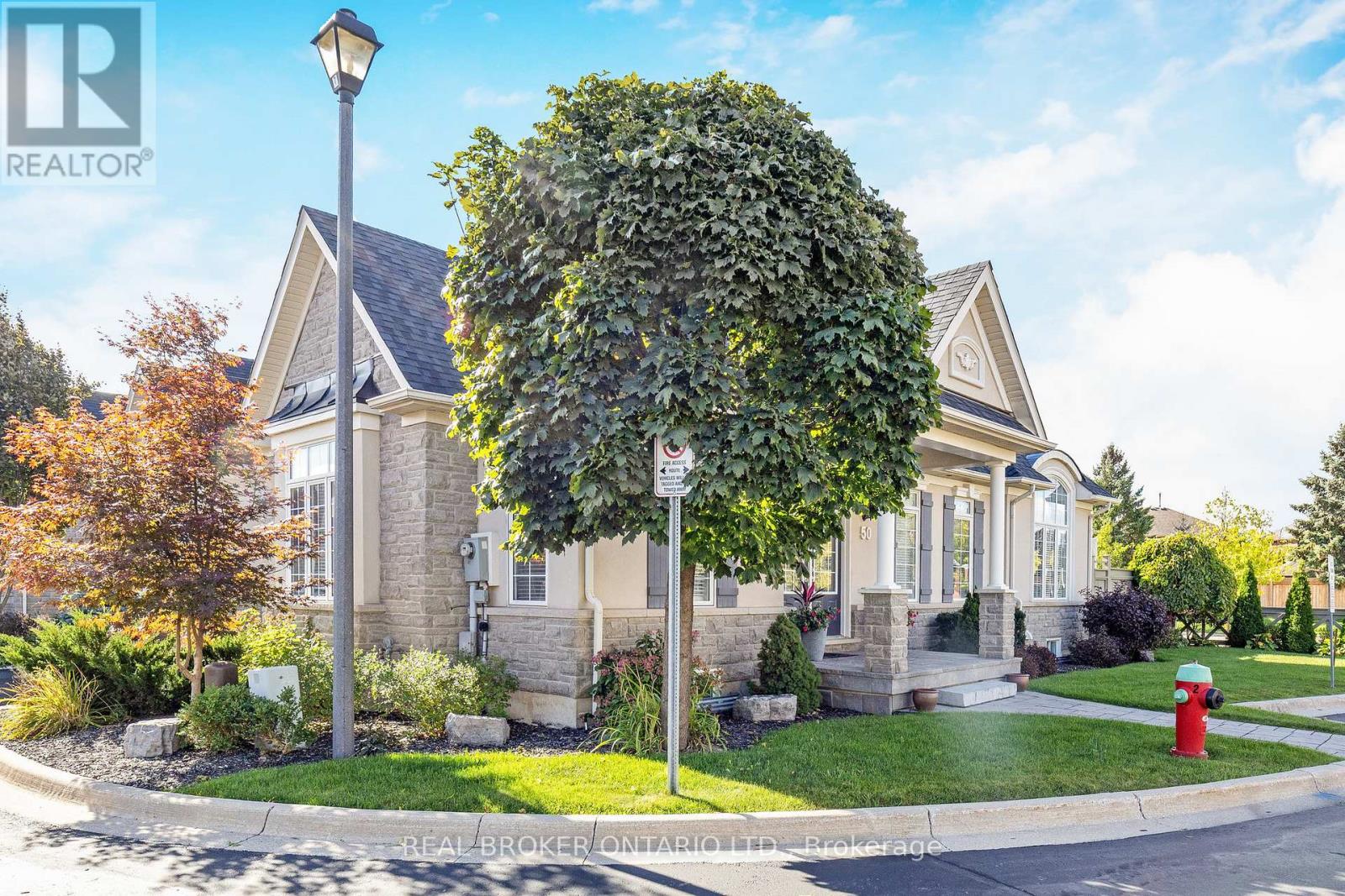 50 Garrison Square, Halton Hills, Ontario  L7G 0B9 - Photo 3 - W12453960