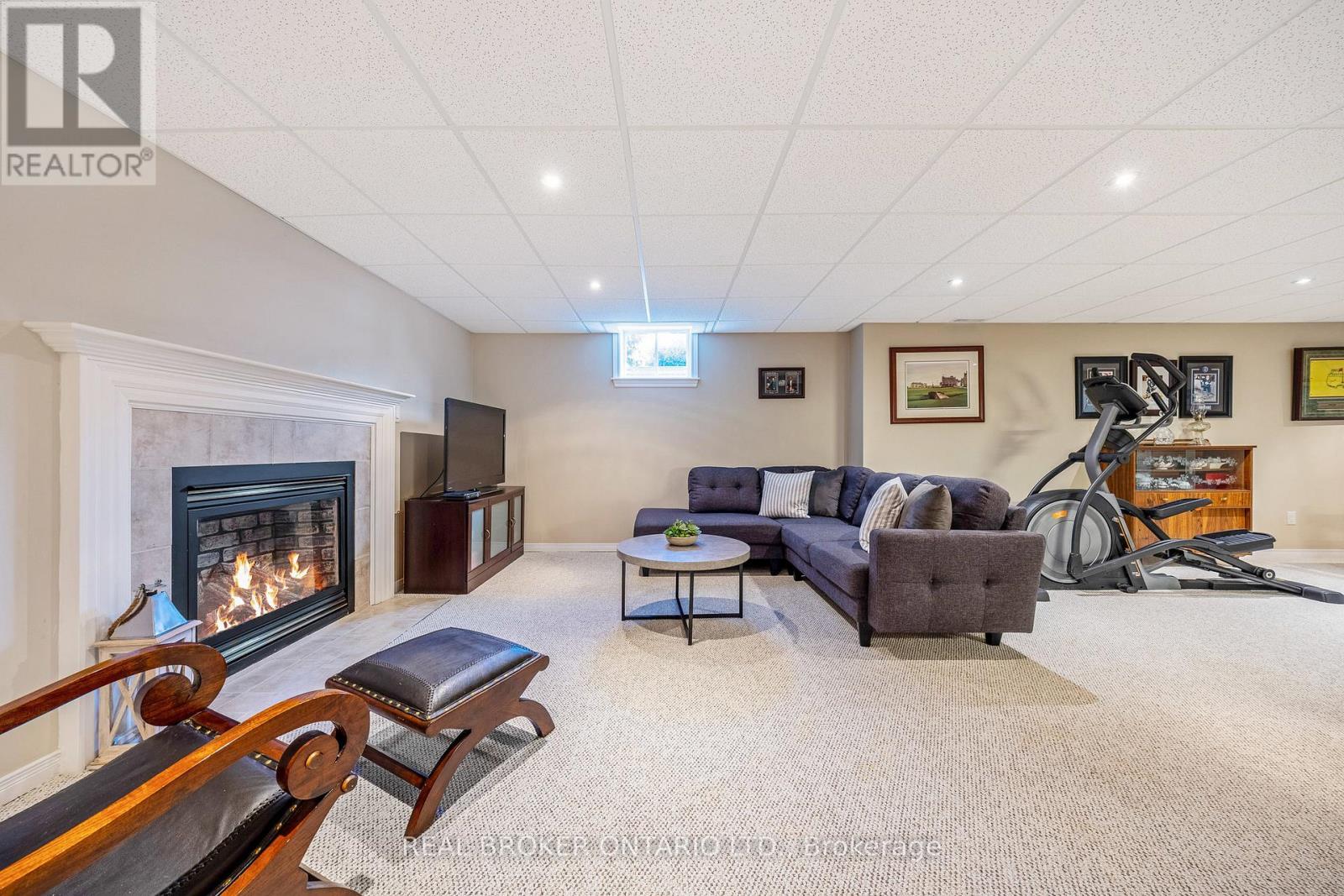 50 Garrison Square, Halton Hills, Ontario  L7G 0B9 - Photo 31 - W12453960